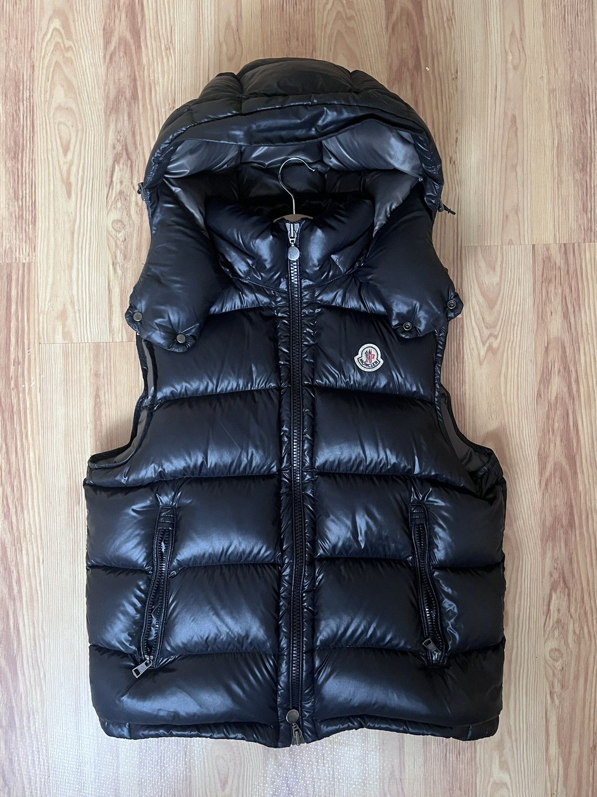 Moncler gerard gilet deals