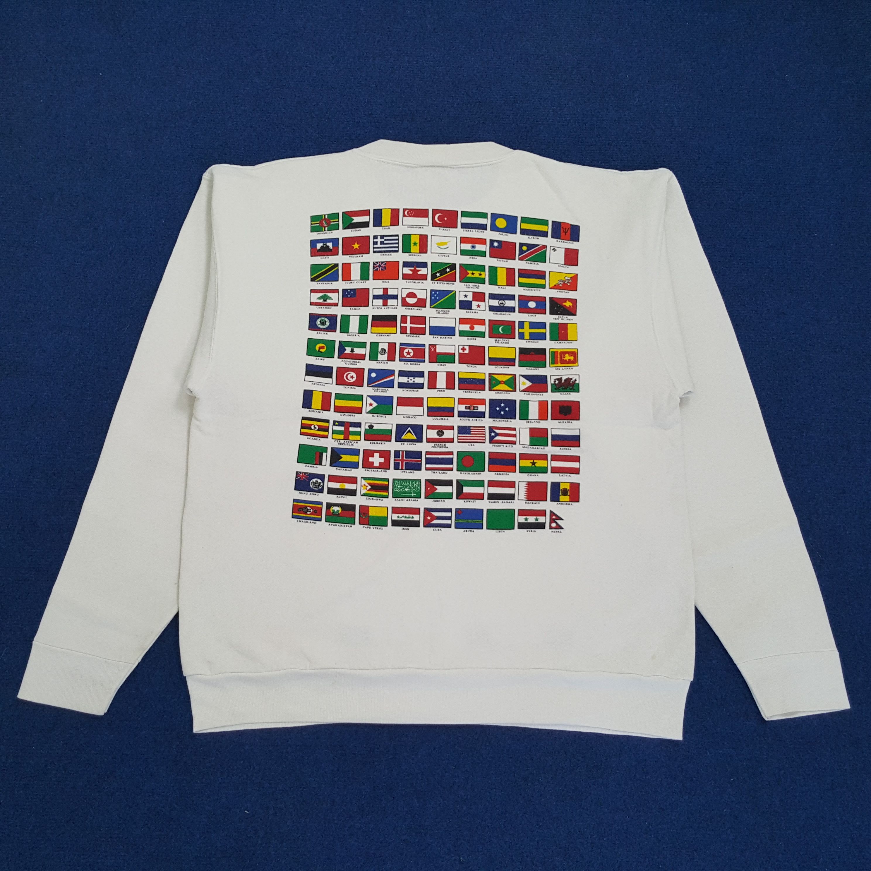 Vintage Vintage World Class Citizen National Flag Sweatshirt Size US L / EU 52-54 / 3 - 3 Thumbnail
