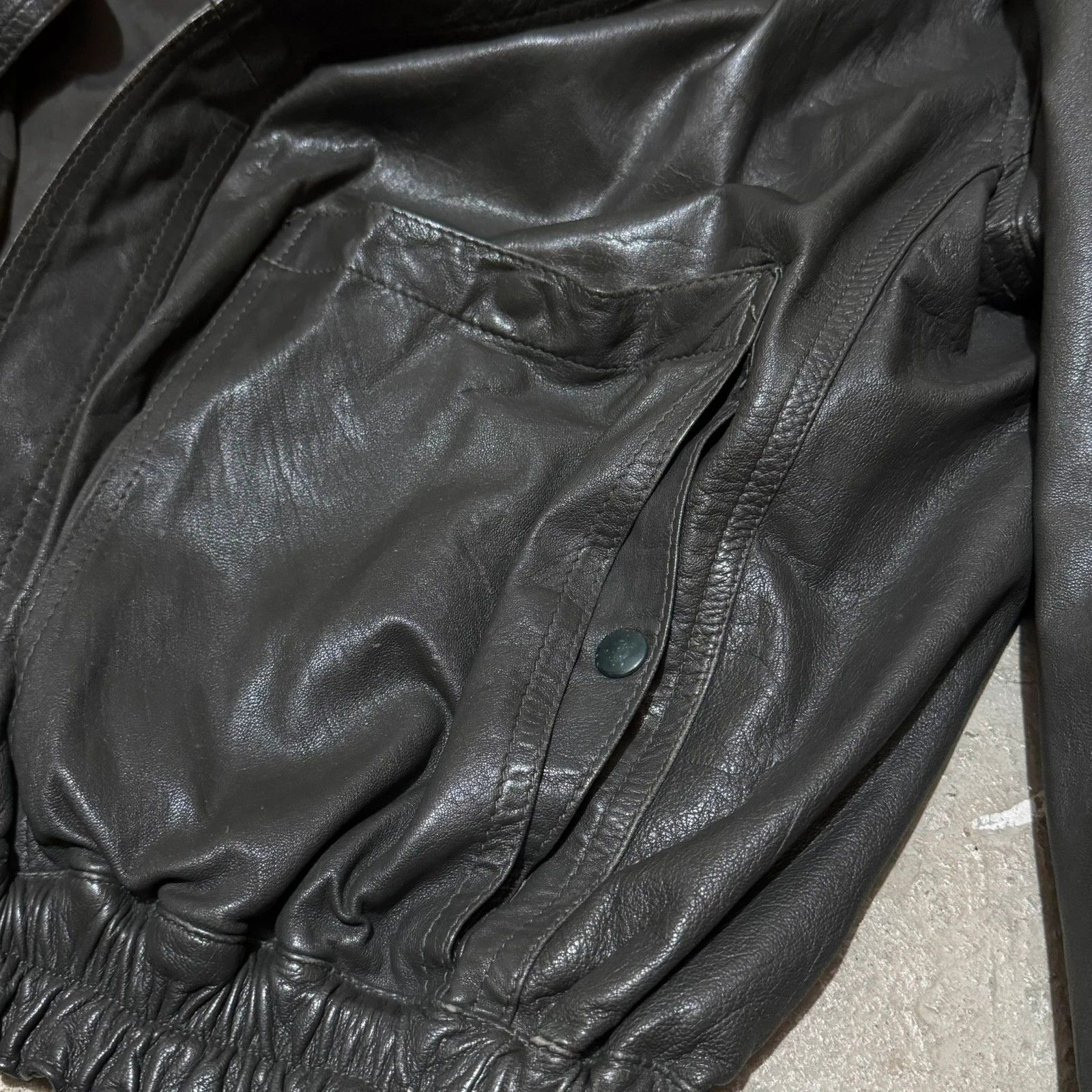Giorgio Armani Vintage 90s Giorgio Armani high neck leather bomber jacket Size US L / EU 52-54 / 3 - 6 Thumbnail