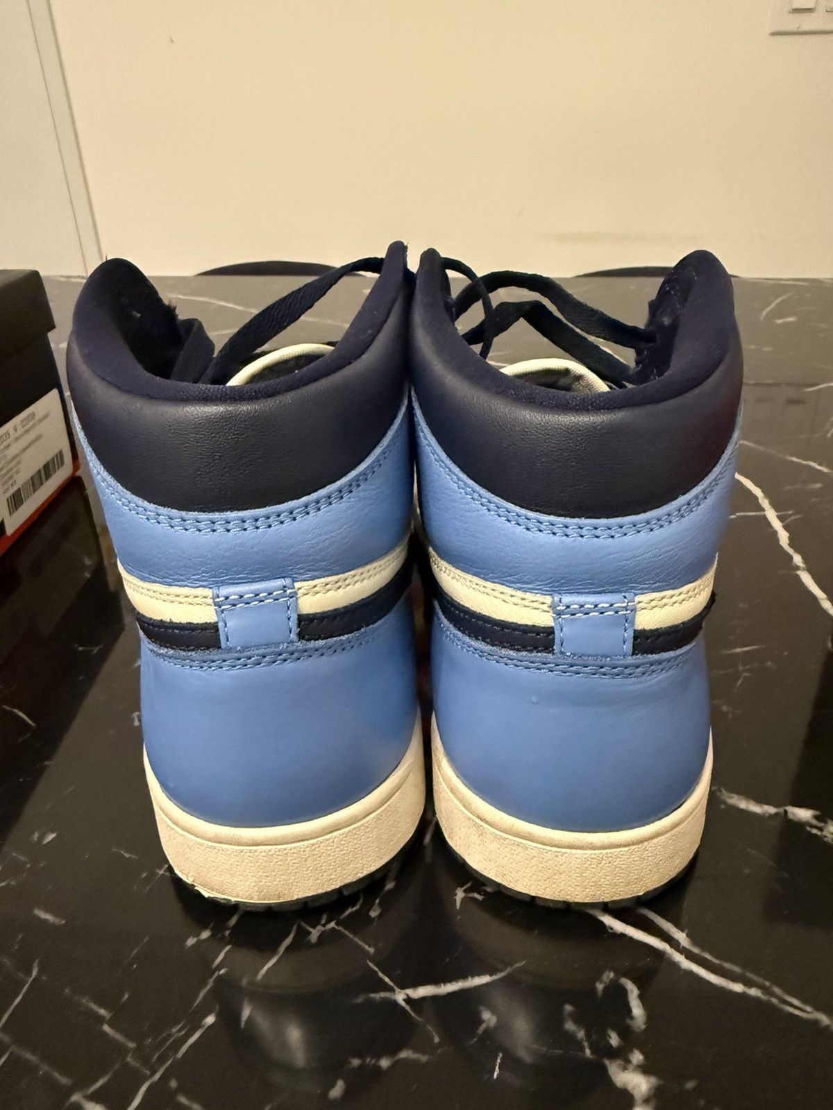 Nike Air Jordan 1 Retro High OG 'Obsidian' (2019) Size US 9.5 / EU 42-43 - 5 Thumbnail