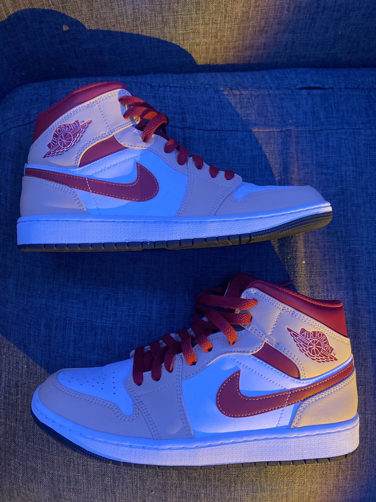 Jordan Brand × Nike Jordan 1 mid Size US 9 / EU 42 - 6 Thumbnail