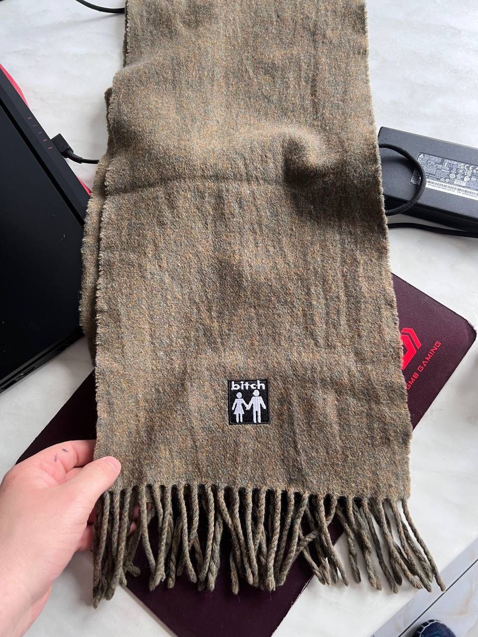 Girl Skateboards vintage bitch skateboard olive wool scarf streetwear y2k Size ONE SIZE - 3 Thumbnail