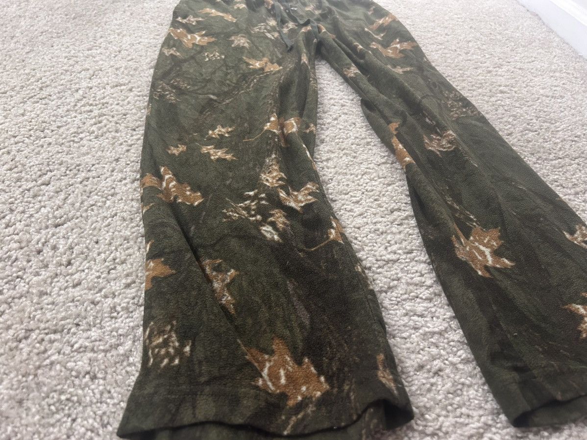 Faded Glory Faded Glory y2k fleece camo pants medium Size US 32 / EU 48 - 2 Thumbnail