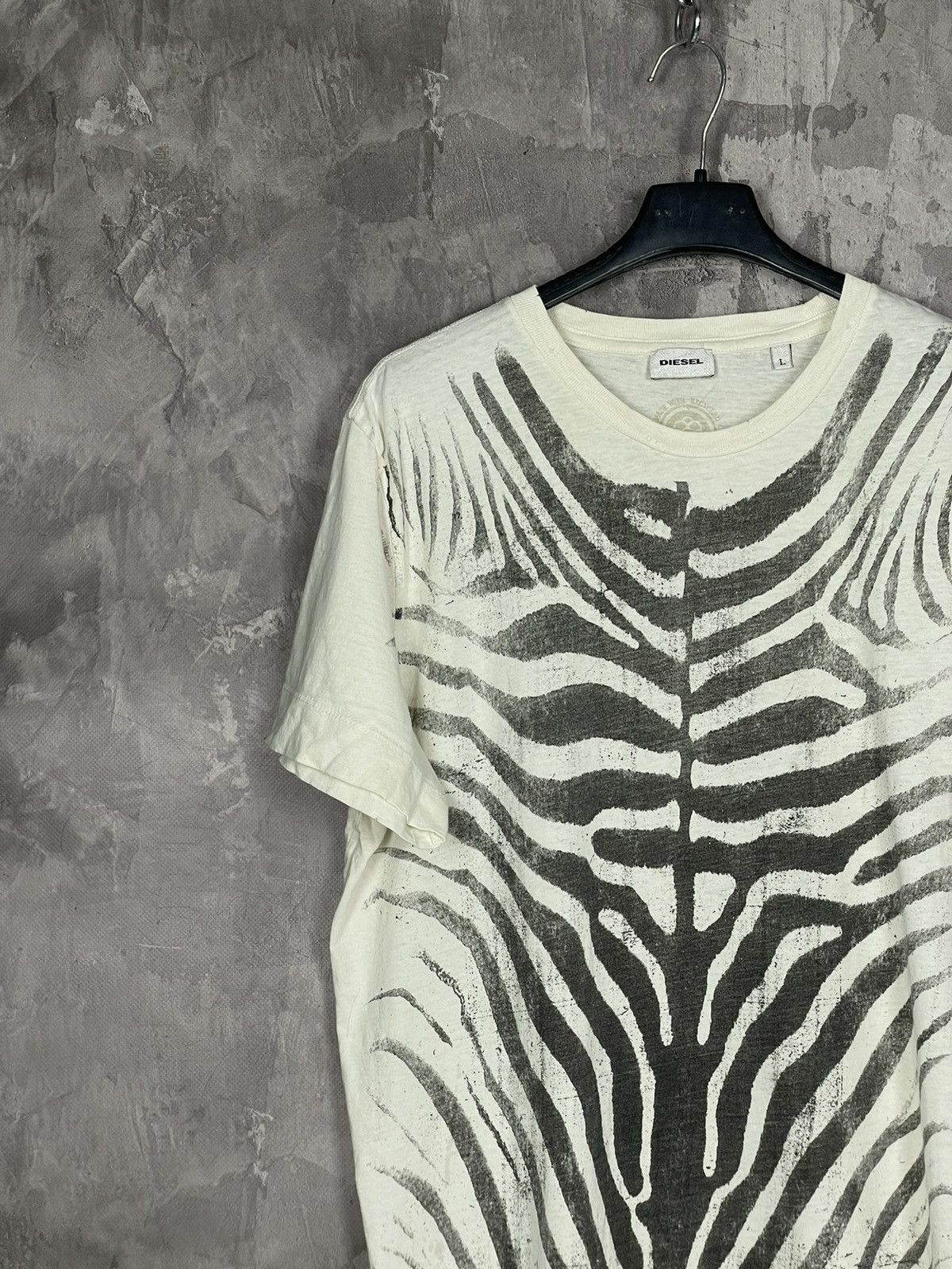 Diesel × Vintage DIESEL AVANT GARDE ZEBRA Y2K CRAZY OVERPRINT SPELL LOGO Tee🦓 Size US L / EU 52-54 / 3 - 3 Thumbnail