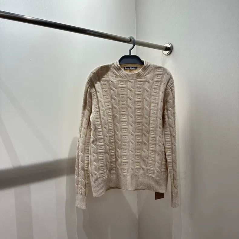 Acne Studios Acne Studios Embroidered Knit Wool Top Size XXS / US 00 / IT 34 - 1 Thumbnail