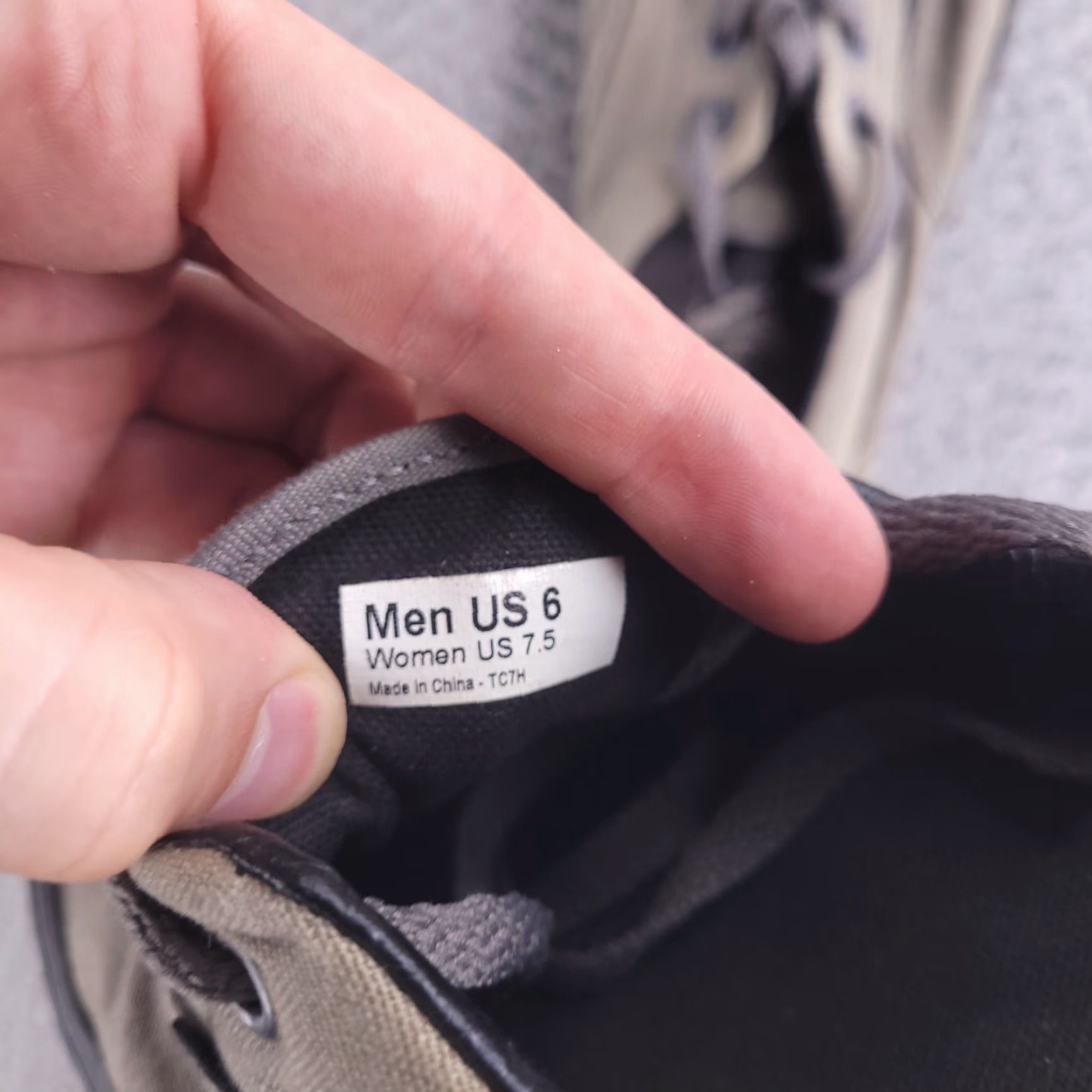 Vans VANS Shoes Womens 7.5 Mens 6 Gray Low Top Canvas Skate Casual Sneakers Size M / US 6-8 / IT 42-44 - 7 Thumbnail
