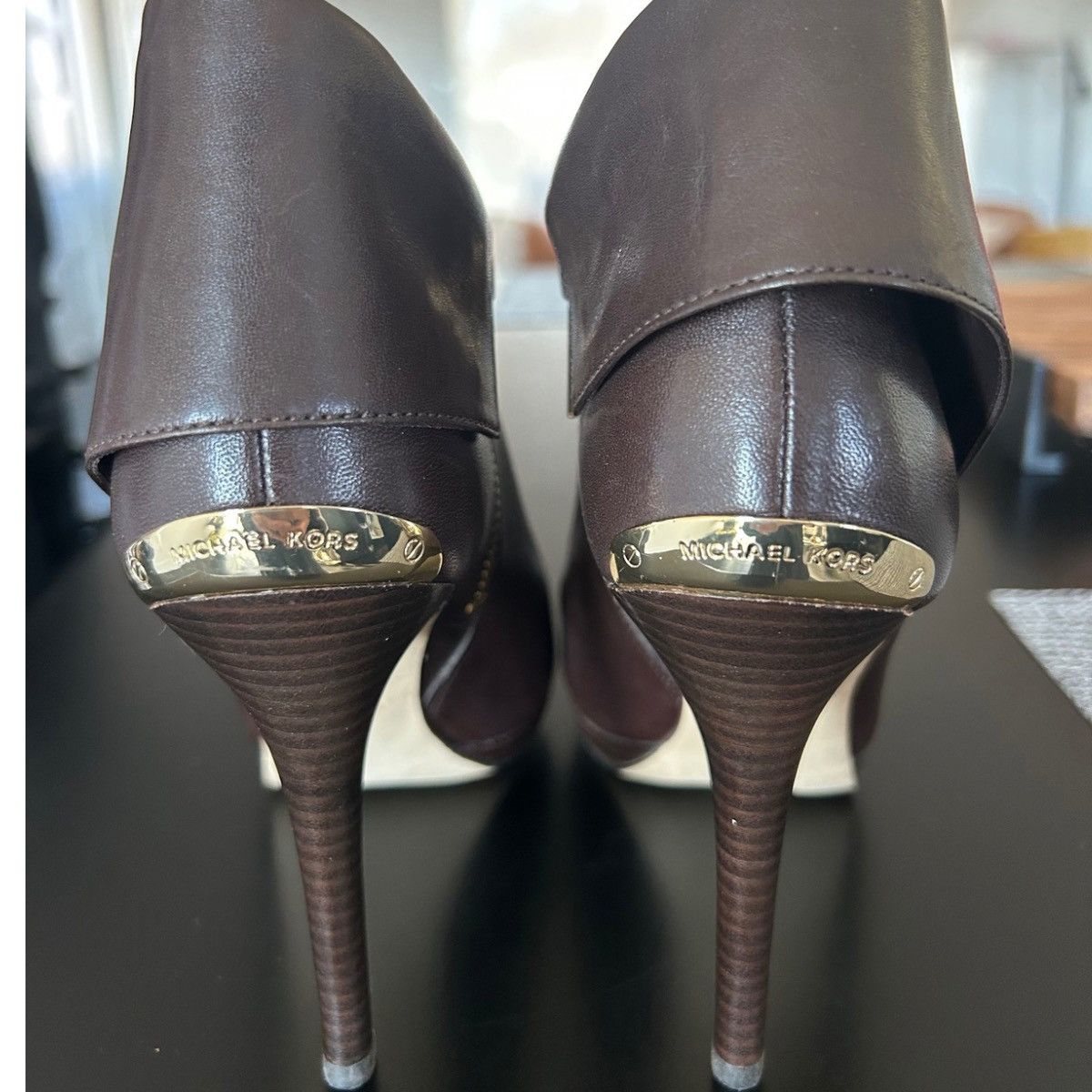 Michael Kors MICHAEL KORS | Brown Ankle Zip Up Heel | Size 5.5 Size US 5.5 / IT 35.5 - 4 Thumbnail
