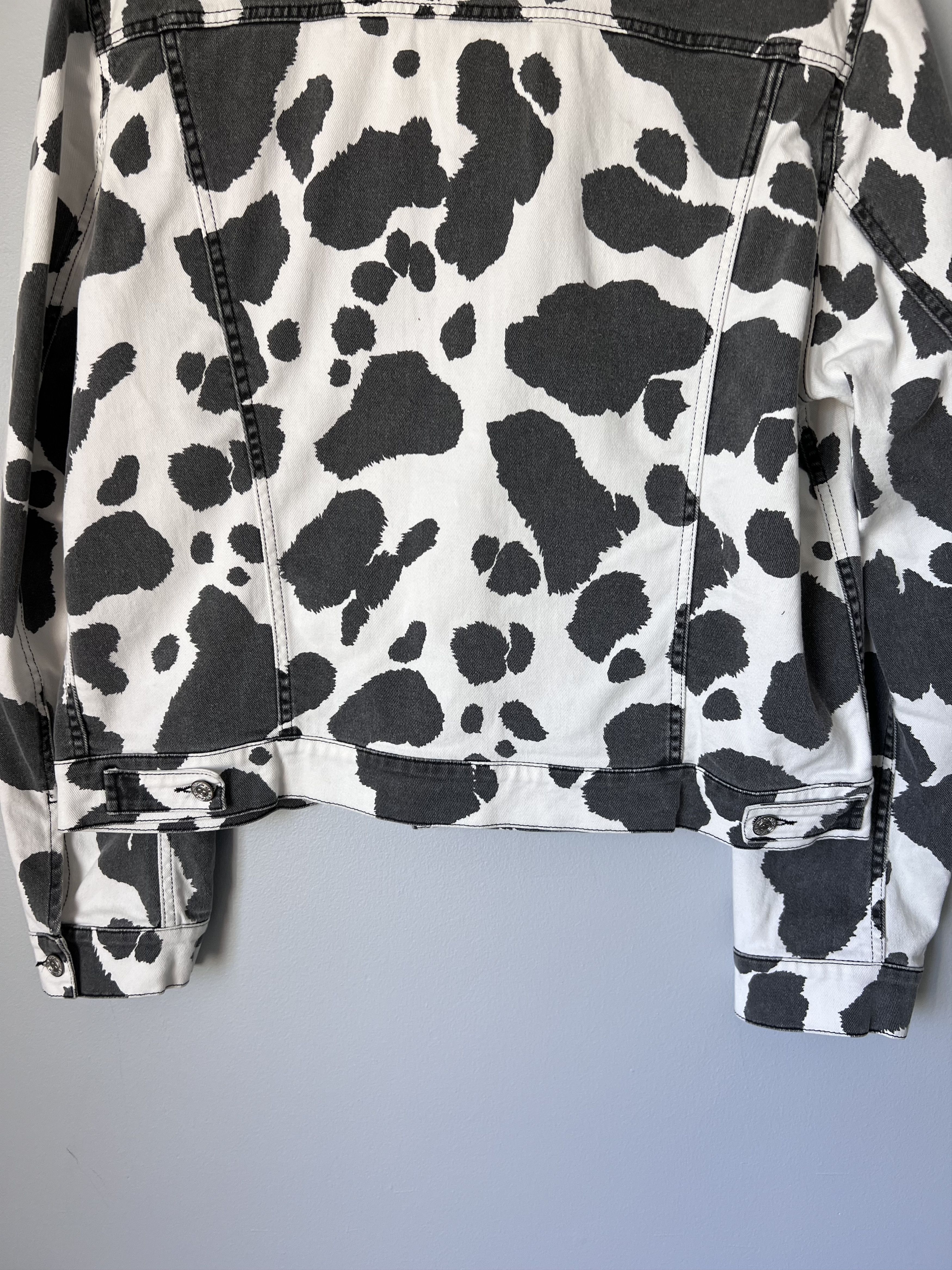 Jeremy Scott Jeremy Scott Cow Print Denim Jacket in White Black Size US M / EU 48-50 / 2 - 7 Thumbnail
