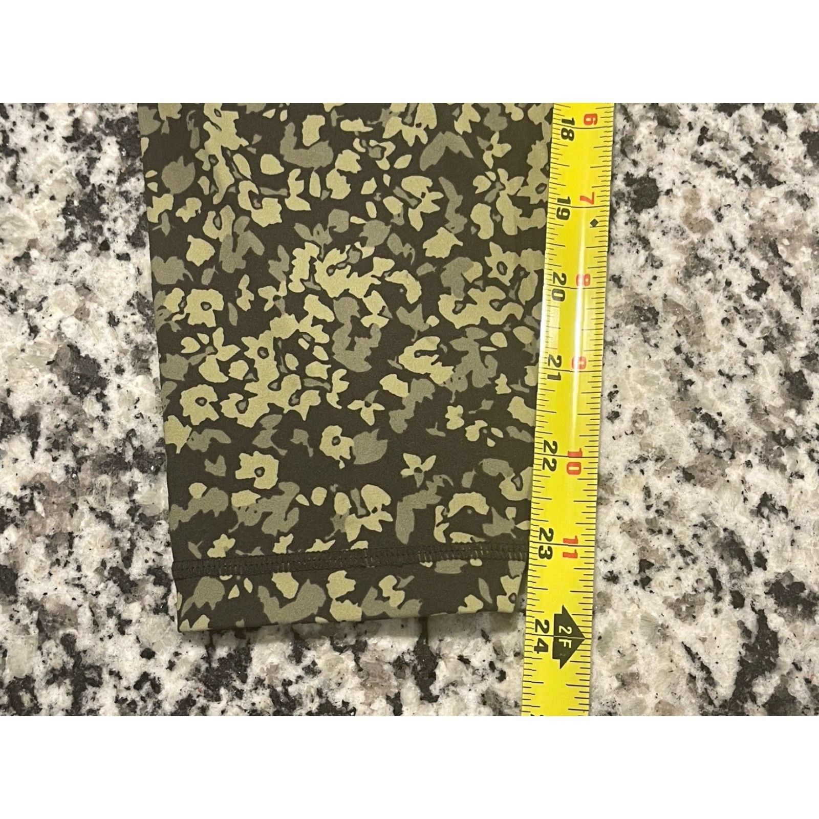 Sweaty Betty SWEATY BETTY Leggings Green Undercover Floral Print 7/8 Medium Size 32" / US 10 / IT 46 - 5 Thumbnail