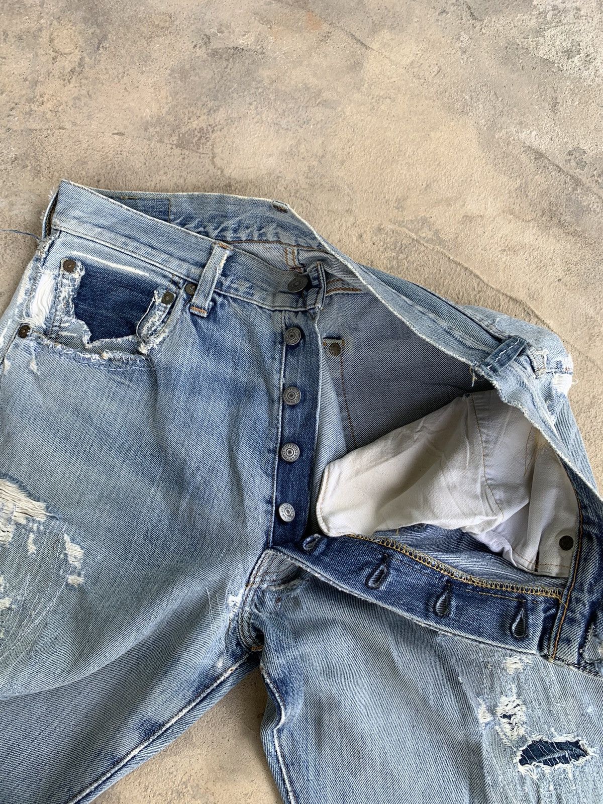 Levi's × Vintage Vintage Levis 501XX 555 Big E Selvedge Distressed Denim Size US 30 / EU 46 - 11 Thumbnail