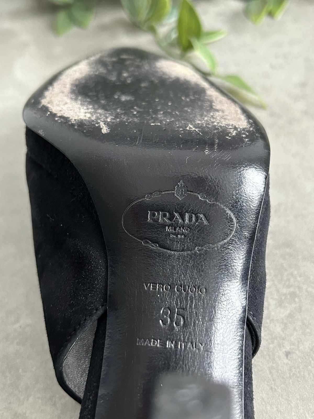 Prada × Vintage Prada Vintage heels Suede Luxury Old money Size US 5 / IT 35 - 15 Thumbnail