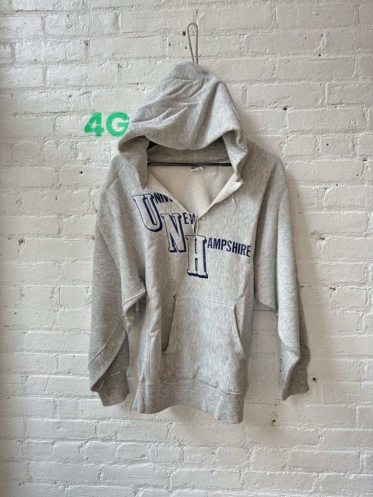Vintage VINTAGE CHAMPION U-N-H THRASHED HOODIE Size US L / EU 52-54 / 3 - 1 Thumbnail
