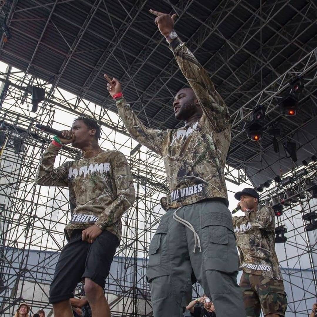 Been Trill Been Trill Travis Scott LA FLAME Realtree Camo Long Sleeve Size US S / EU 44-46 / 1 - 8 Thumbnail