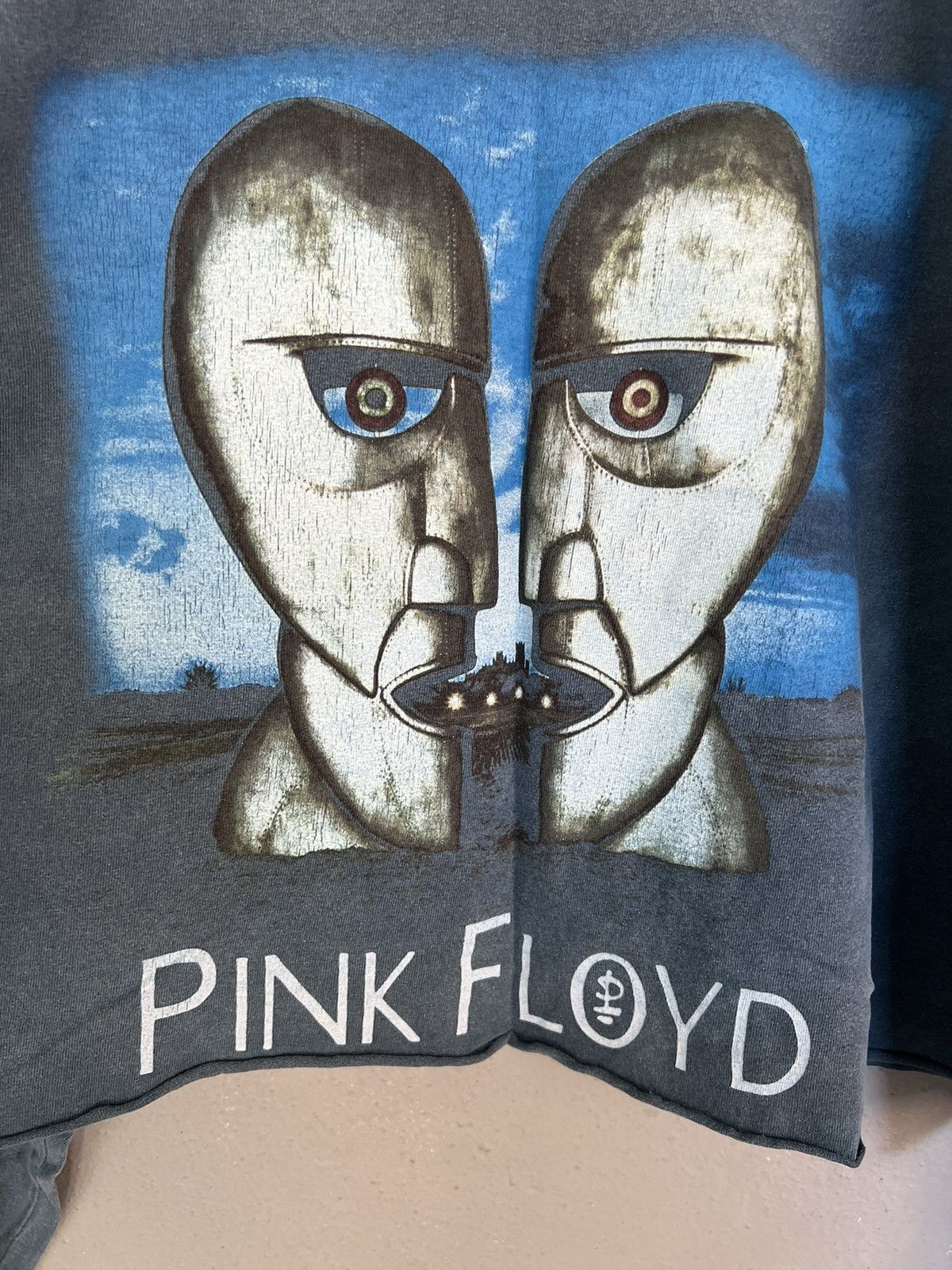Band Tees PINK FLOYD Tour Blue Faded Long Sleeve Crop Tops Size XL / US 12-14 / IT 48-50 - 3 Thumbnail