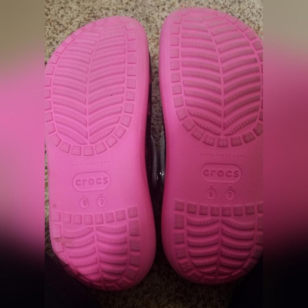 Crocs Crocs Pink and Black Size 7 Size US 7 / IT 37 - 5 Thumbnail