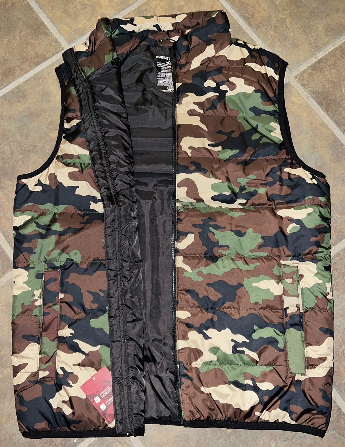 Swissgear SWISSTECH PUFFER CAMO VEST Size US M / EU 48-50 / 2 - 3 Thumbnail