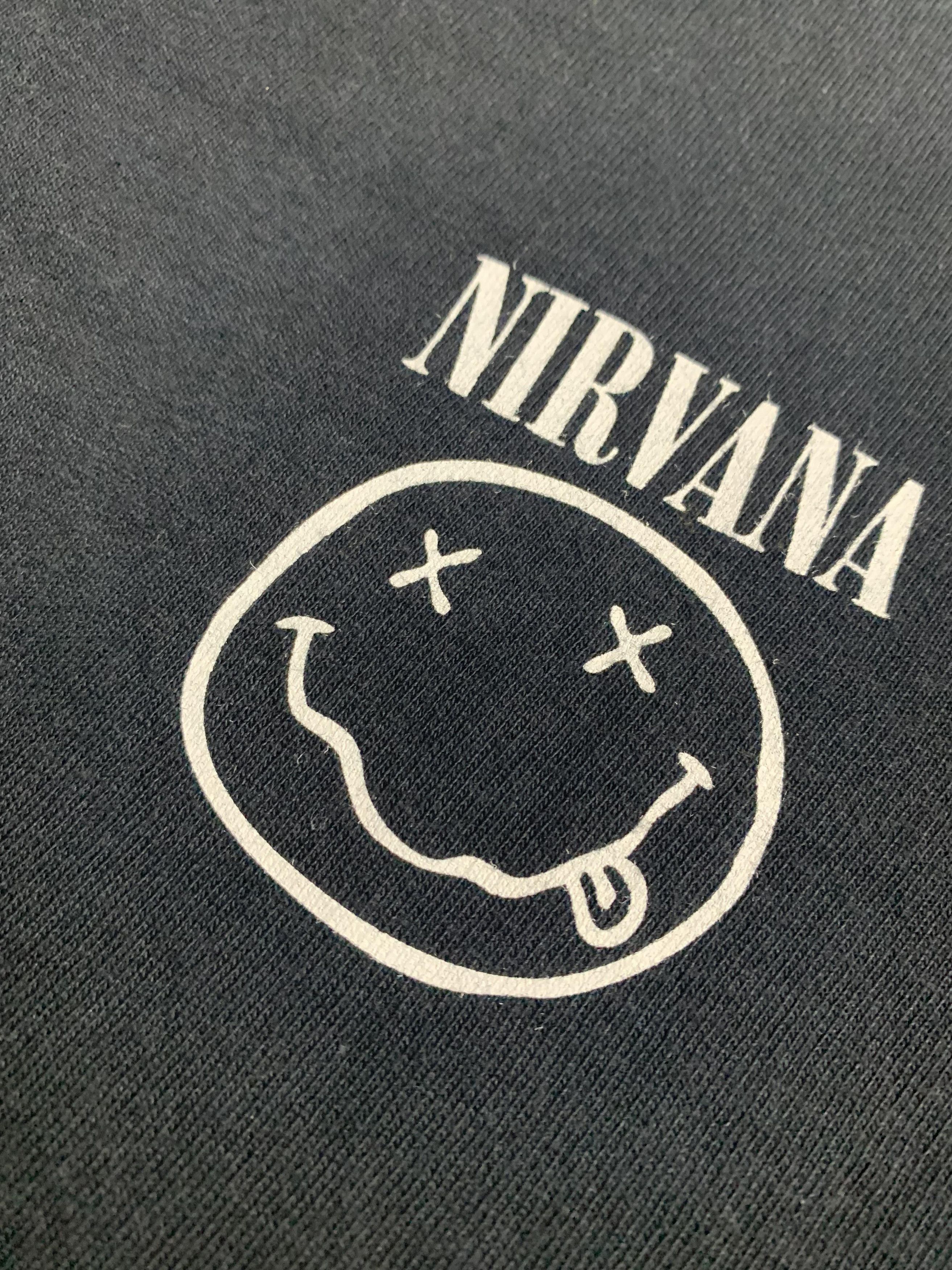 Vintage Nirvana Smiley Logo t-shirt Uniqlo Size US L / EU 52-54 / 3 - 3 Thumbnail