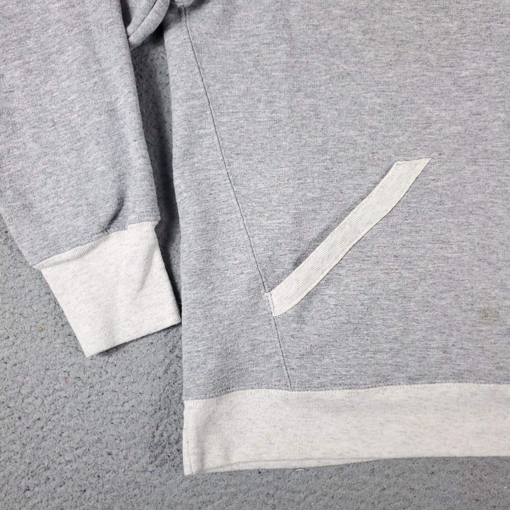 Champion VINTAGE Champion Hoodie Womens Large Gray Pullover Sweatshirt Casual All Seasons Logo Size L / US 10 / IT 46 - 4 Thumbnail