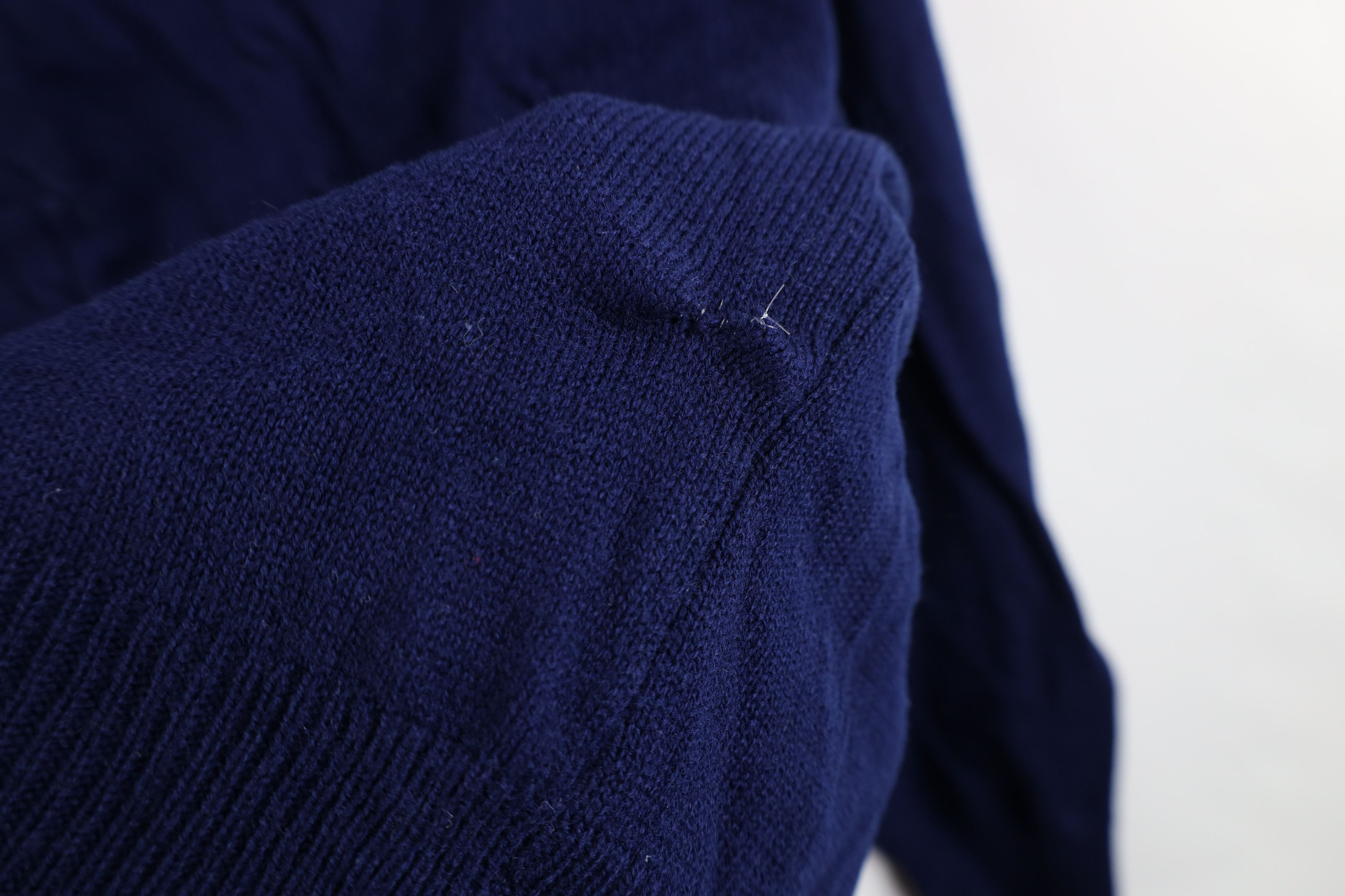 Vintage Vintage 70s Streetwear Cable Knit Collared Sweater Navy Blue Size US L / EU 52-54 / 3 - 4 Thumbnail