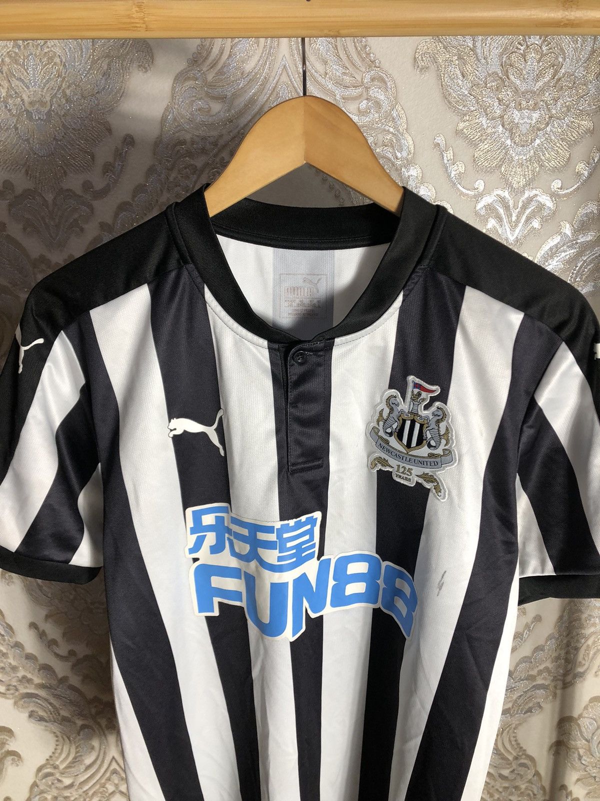 Other VERY RARE NEW CASTLE UNITED ENGLAND SOCCER JERSEY Y2K 90s Size US L / EU 52-54 / 3 - 2 Thumbnail