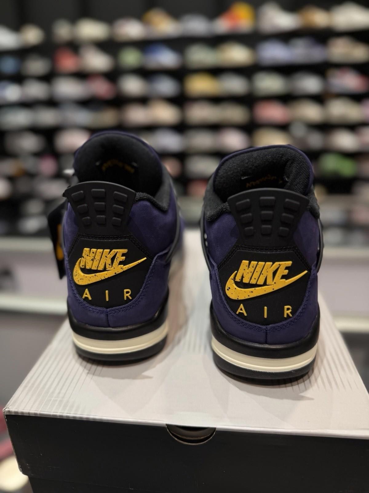 Jordan Brand Air Jordan 4 Retro Lakers "Imperial Purple" FV5029-500 (9.5) Size US 9.5 / EU 42-43 - 7 Thumbnail
