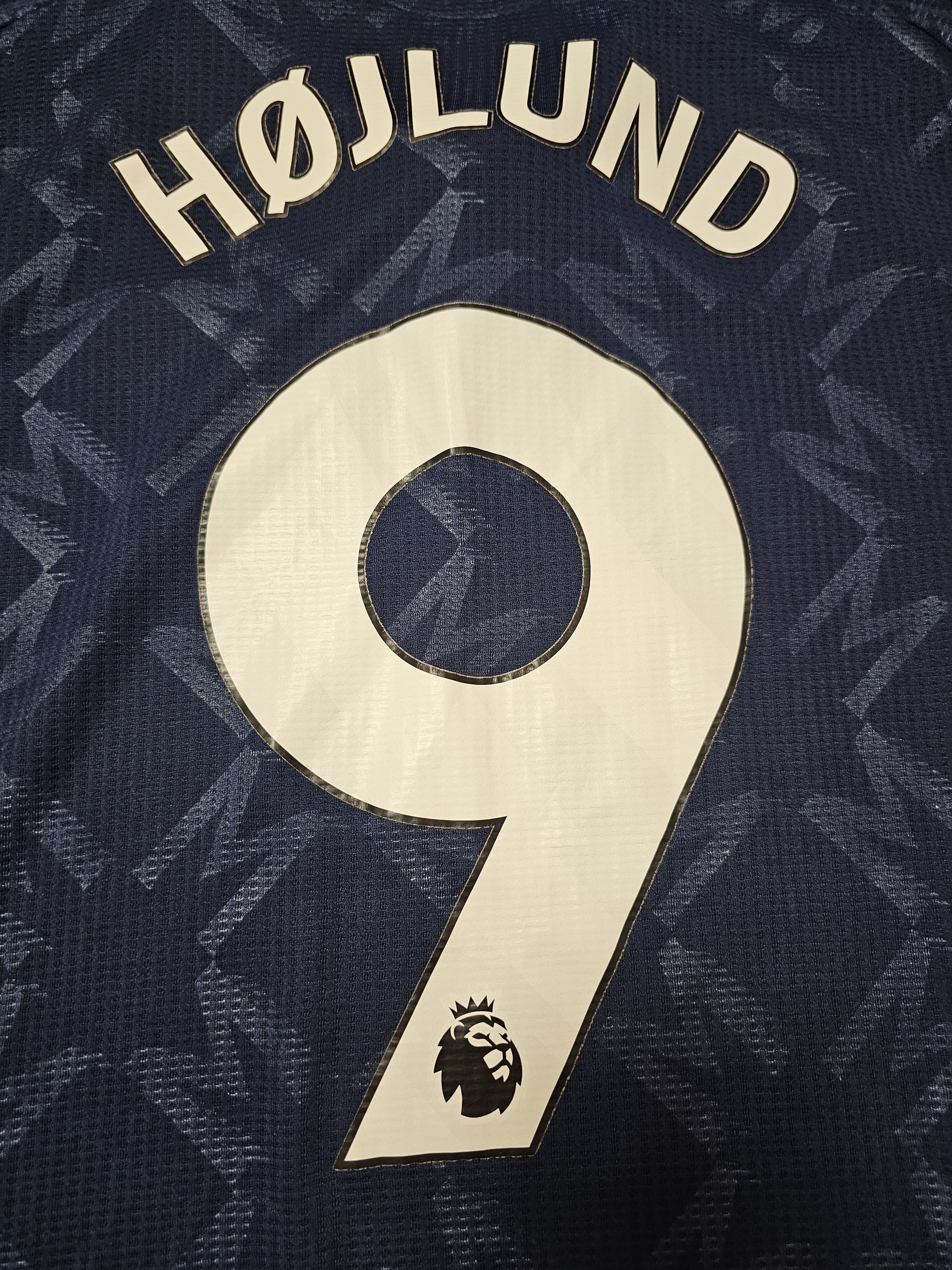 Adidas MANCHESTER UNITED 2025 AWAY HOJLUND PLAYER ISSUE FOOTBALL Size US M / EU 48-50 / 2 - 6 Thumbnail