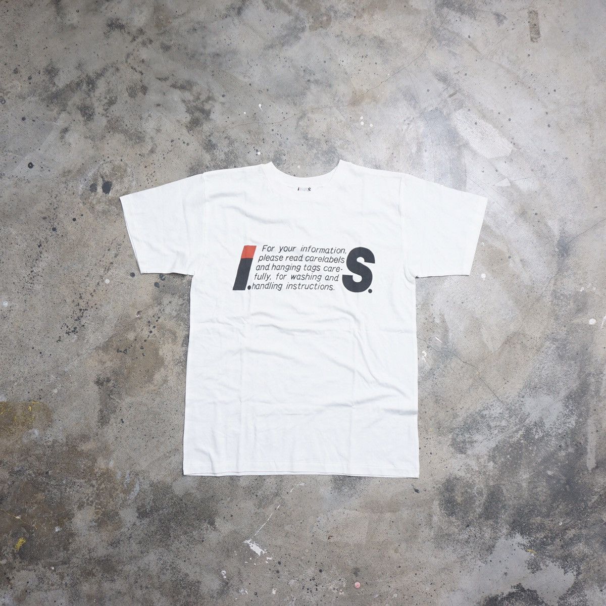 Issey Miyake Vintage 80s Issey Miyake Care Label Logo tshirt Size US M / EU 48-50 / 2 - 1 Thumbnail