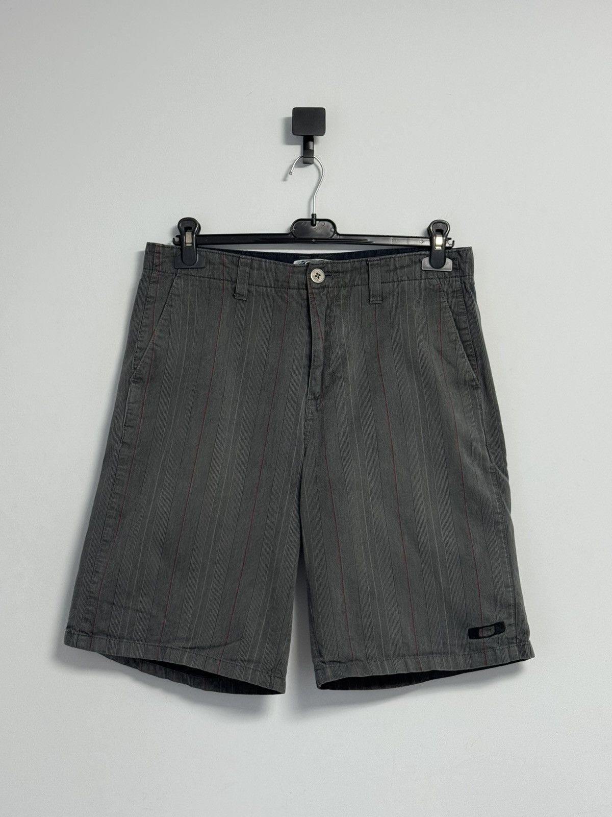 Oakley Oakley Vintage Shorts Y2K Style Hype Size 30" / US 8 / IT 44 - 1 Thumbnail