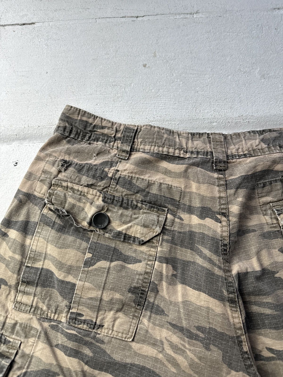 Billabong 🚨RARE BILLABONG BIG LOGO CARGO SHORTS Y2K SURF VINTAGE Size US 36 / EU 52 - 15 Thumbnail