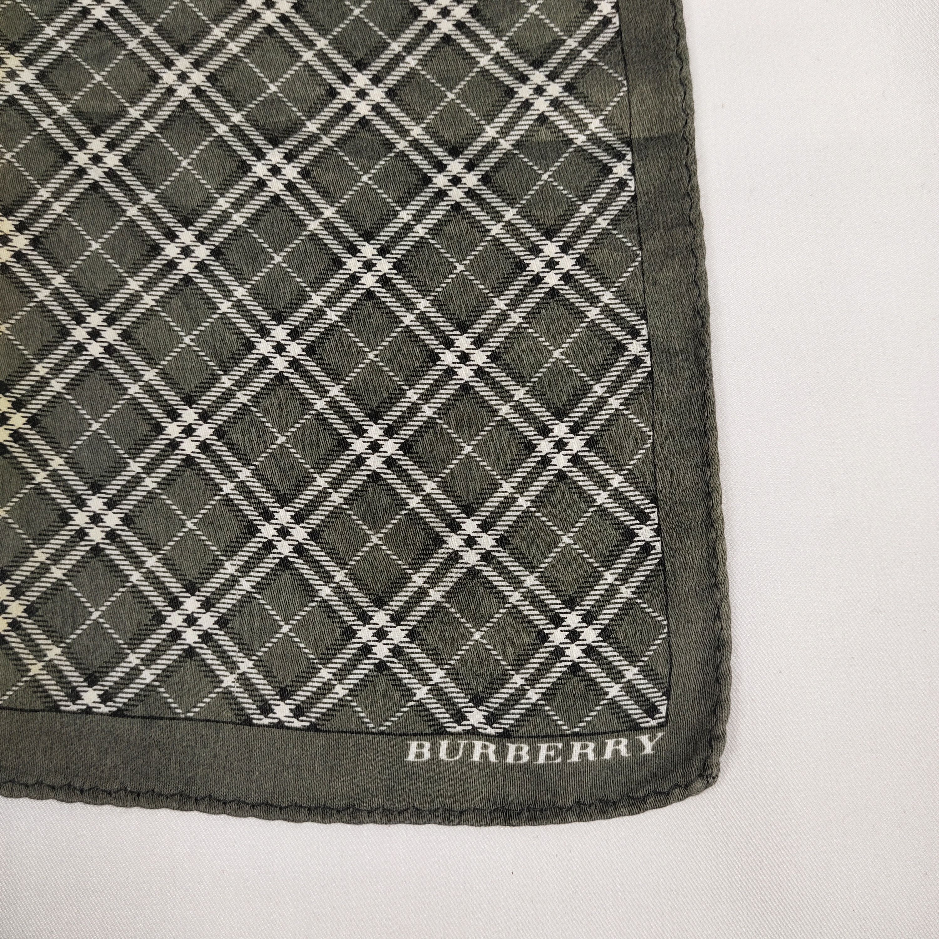 Burberry × Vintage Burberry Handkerchief / Neckerchief / Bandana FZ293 Size ONE SIZE - 5 Thumbnail