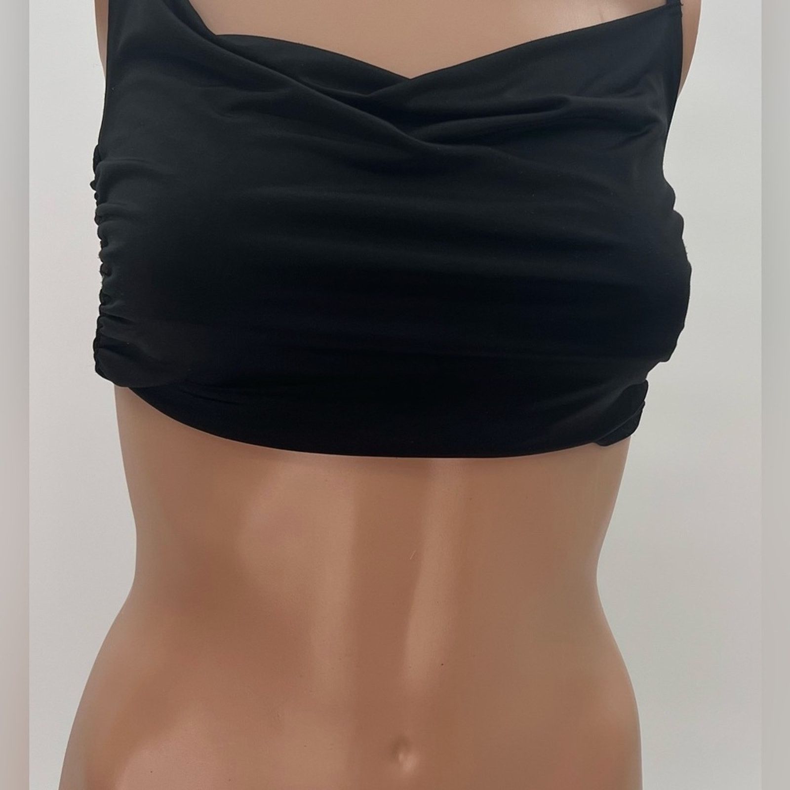 Urban Outfitters Urban Outfitters Black Crop Top Size S / US 4 / IT 40 - 1 Thumbnail