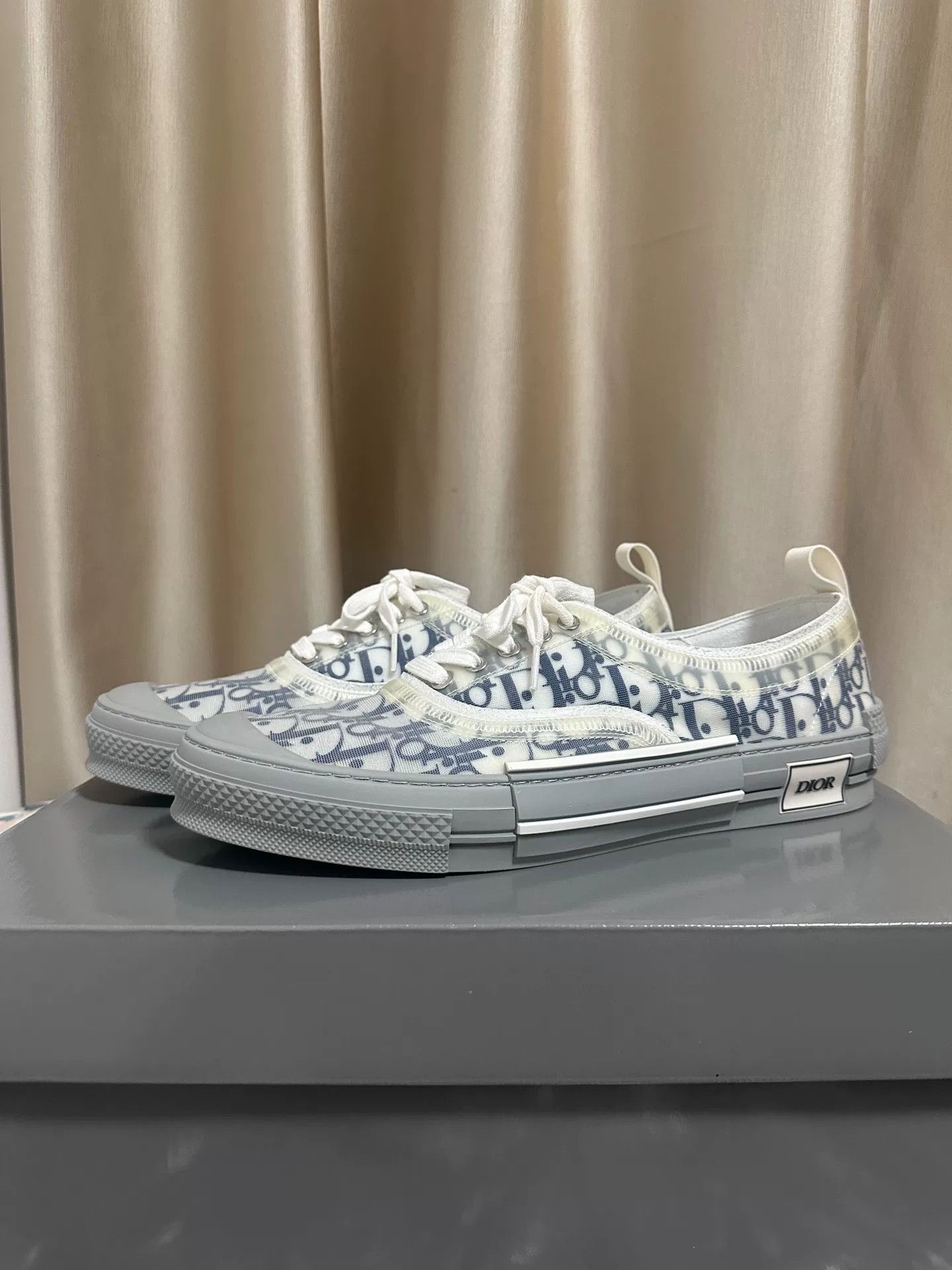 Dior Dior B23 Low-Top Sneakers in Gray and White Size US 12 / EU 45 - 1 Thumbnail