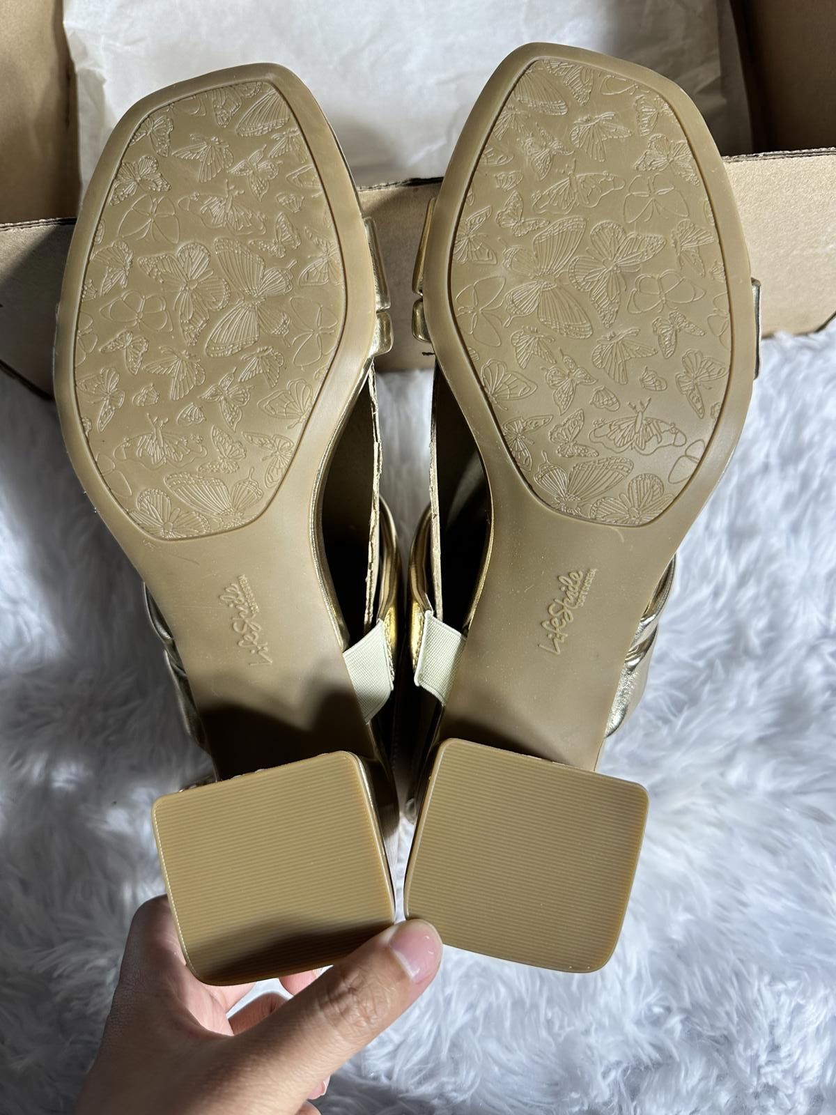 Other LifeStride Gold Strappy Heeled Sandals with Enhanced Flexibl Size US 8.5 / IT 38.5 - 6 Thumbnail