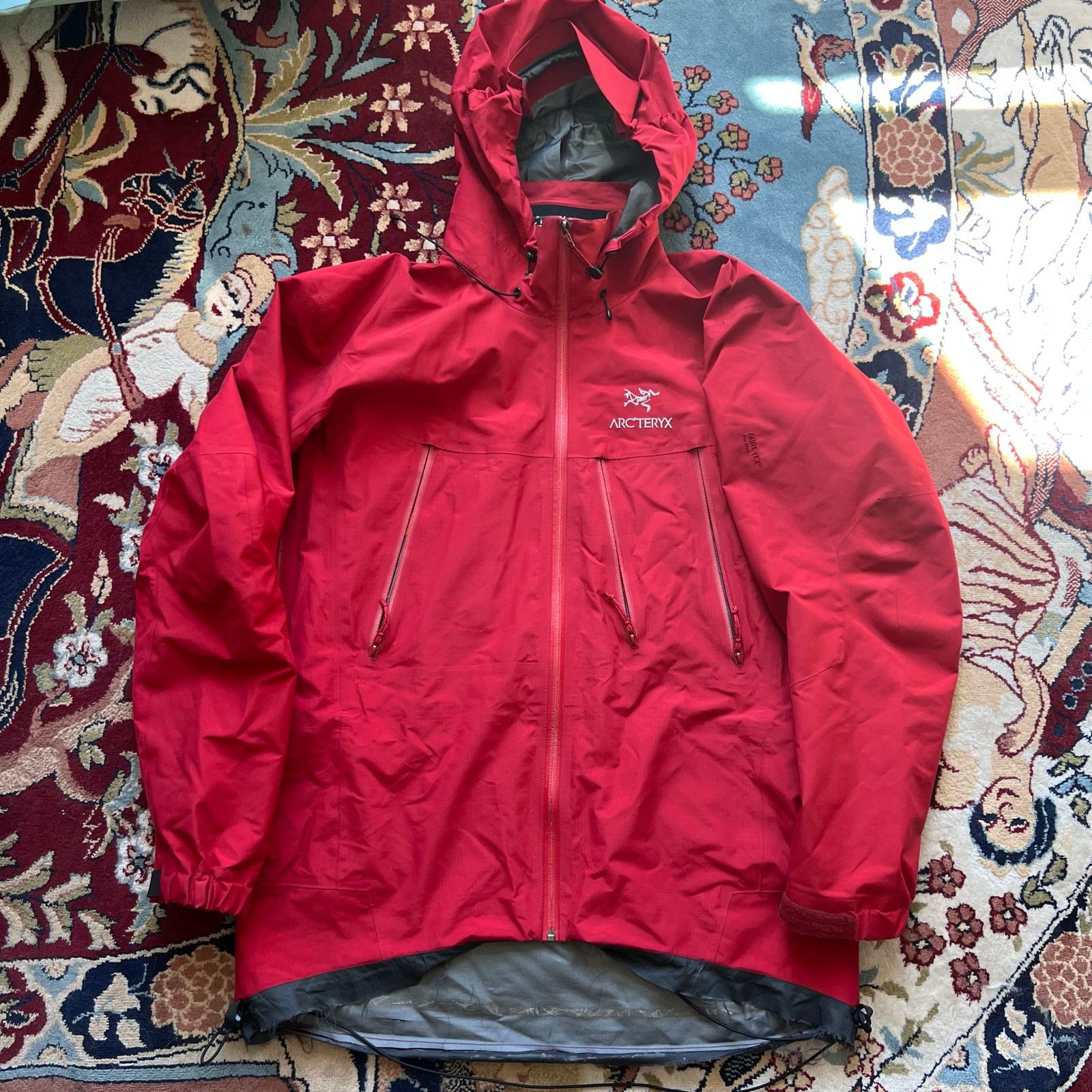 OLD ARC’TERYX Theta AR GORE-TEX JACKET L Arc'teryx Theta AR Gore-Tex Pro Shell Jacket in Navy Blue