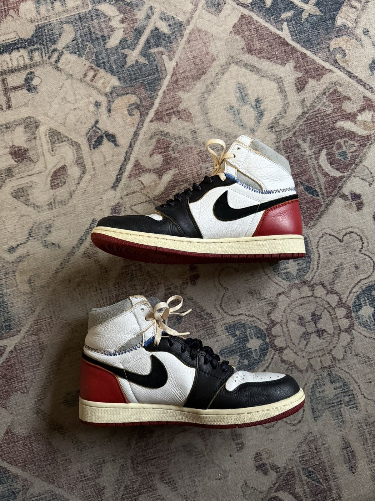 Jordan Brand × Union LA Union Jordan 1s “Black Toe” Size US 9.5 / EU 42-43 - 2 Thumbnail
