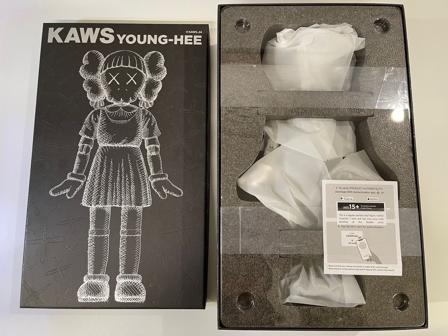 Kaws × Medicom Toy Kaws x Squid Game Young-Hee Vinyl Figure Grey Size ONE SIZE - 8 Thumbnail
