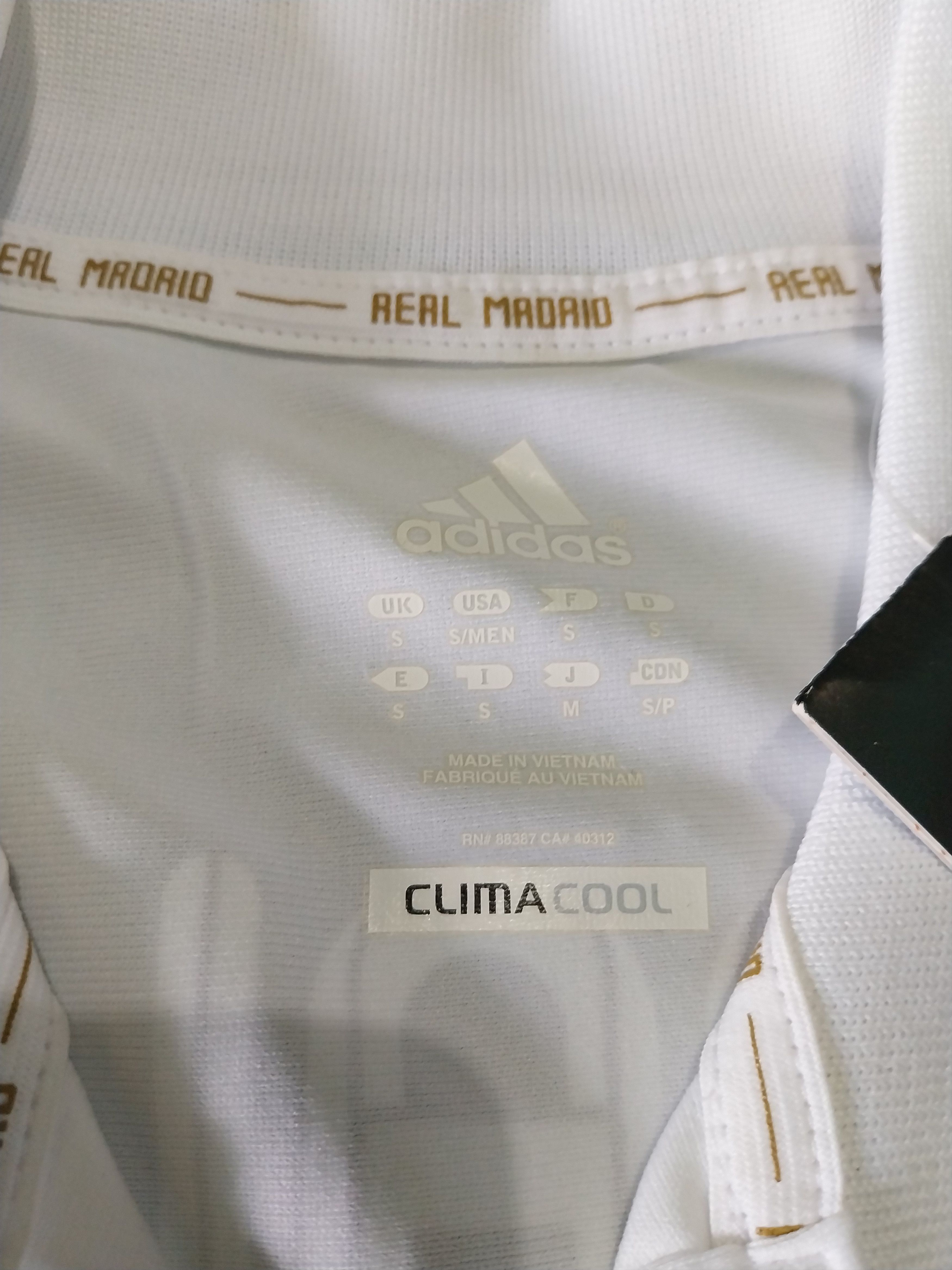 Adidas Real madrid home 2011/2012 cristiano ronaldo jersey football Size US S / EU 44-46 / 1 - 4 Thumbnail
