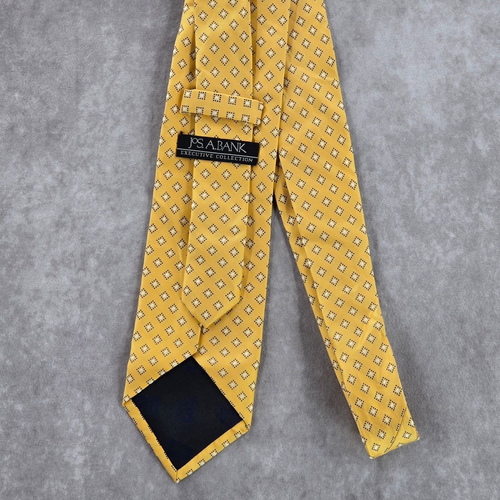 Jos. A. Bank Jos A. Bank Executive Yellow Diamond Geometric Silk Neck Tie Size 30 - 3 Thumbnail