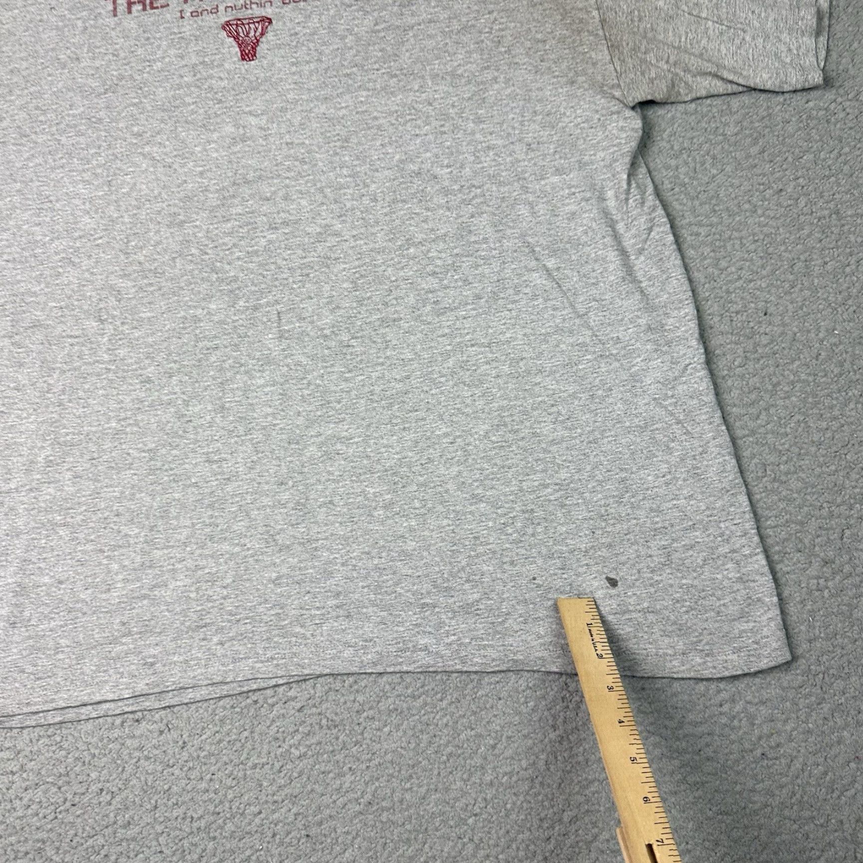 Nike VINTAGE Nike T Shirt Mens XL Gray 90s Basketball Swoosh Distressed Rare Center Size US XL / EU 56 / 4 - 7 Thumbnail