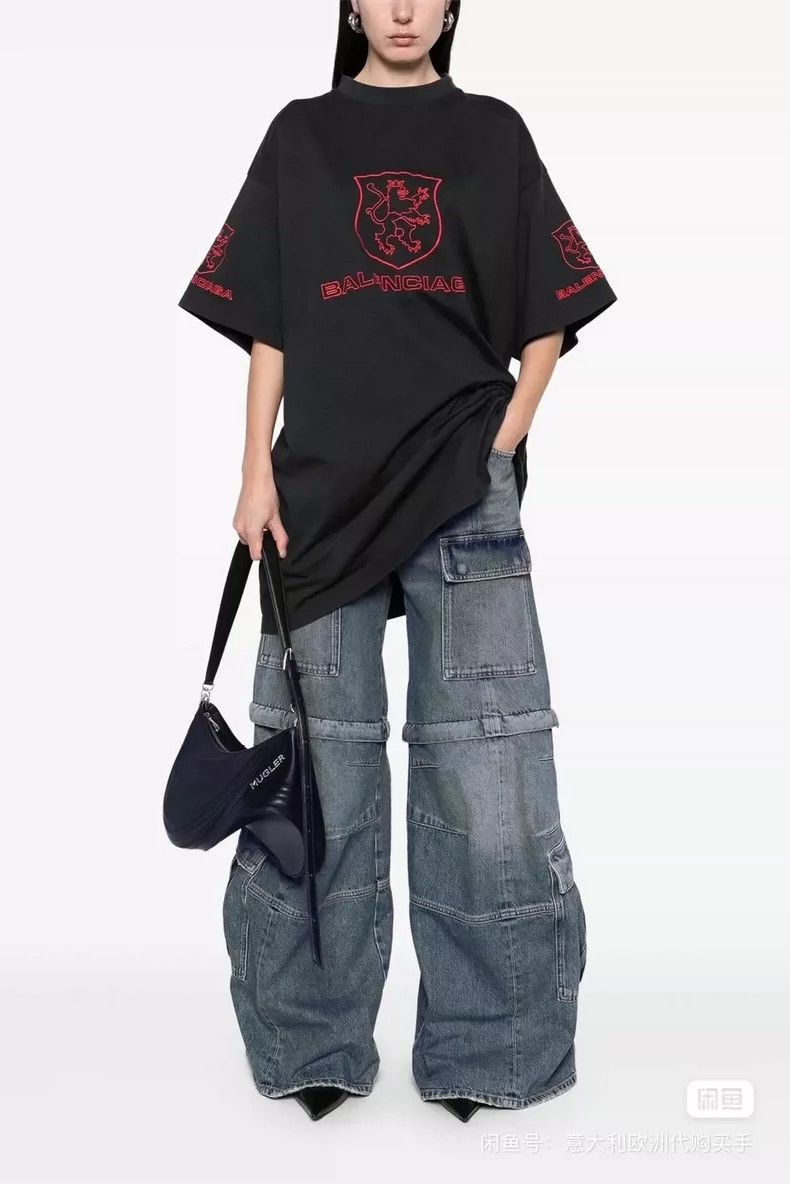 Balenciaga Balenciaga Black and red vintage plain knit silhouette T-s Size US S / EU 44-46 / 1 - 5 Thumbnail