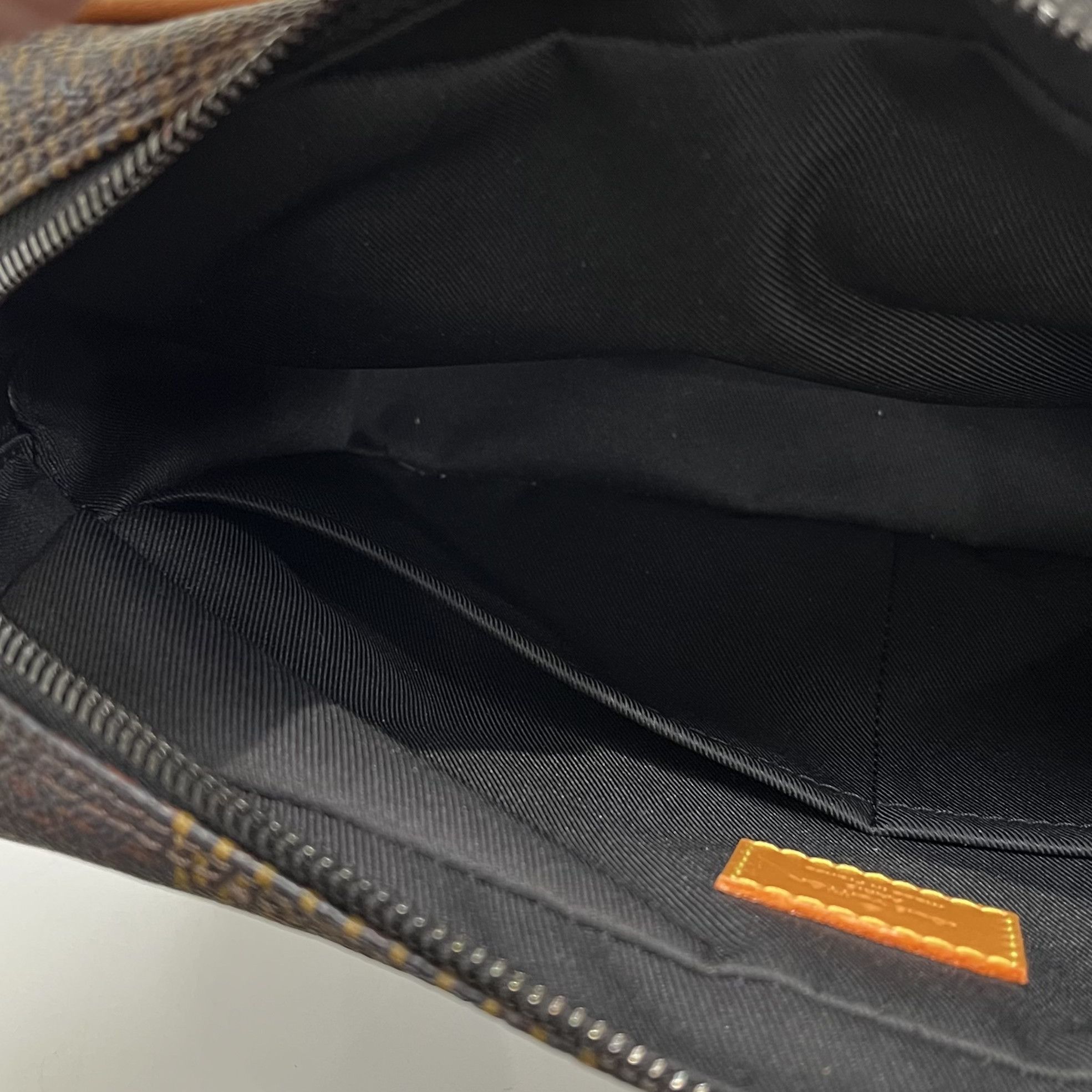 Louis Vuitton × Nigo × Virgil Abloh Louis Vuitton Virgil Abloh x Nigo Nil Messenger Giant Brown Size ONE SIZE - 11 Thumbnail