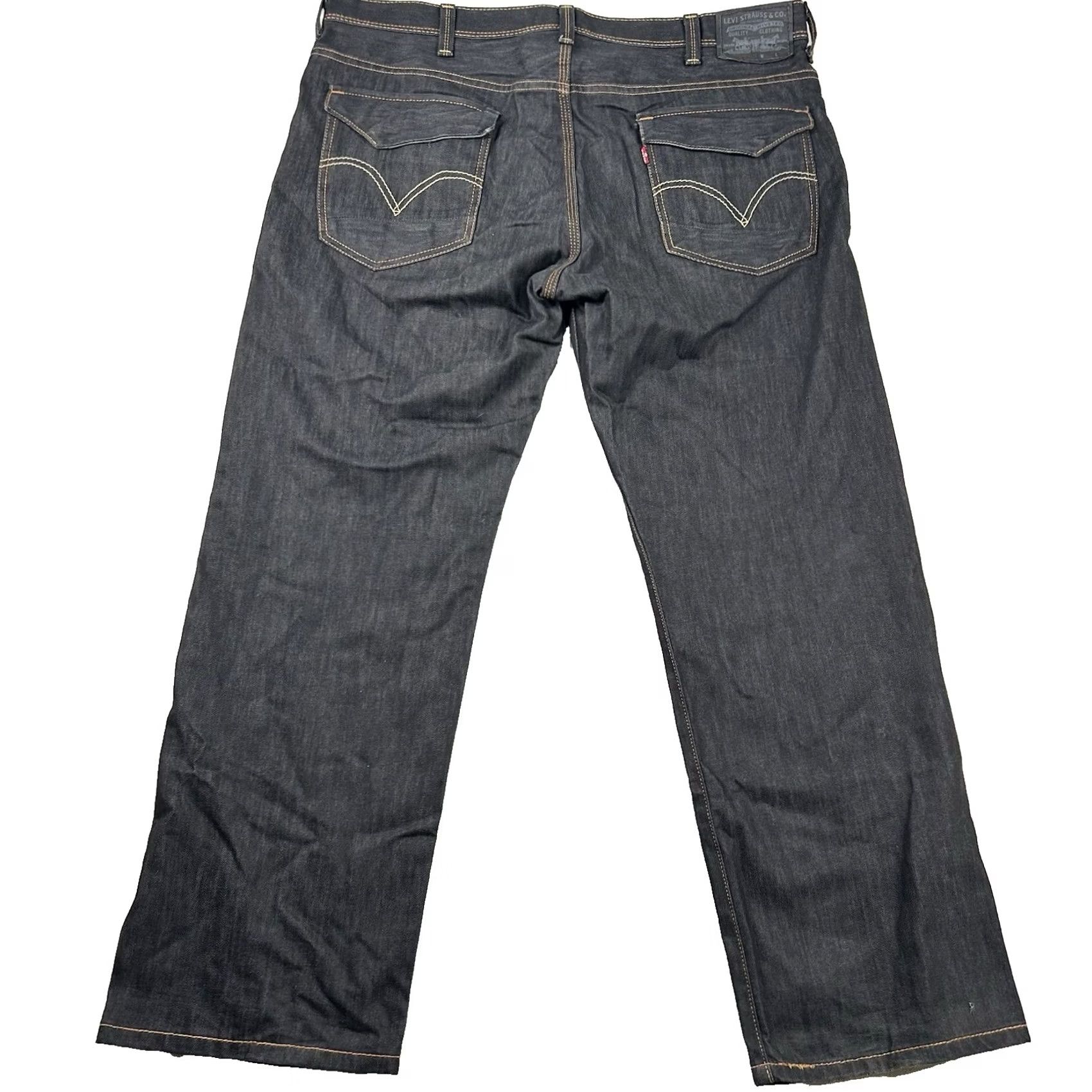 Levi's VINTAGE Levi's 569 Jeans Mens 38x30 Boot Cut Dark Wash Denim Classic Blue 5-Pocket Mens jeans measurements 31 inseam 42 waist 2000s style Boys? Size US 38 / EU 54 - 2 Thumbnail