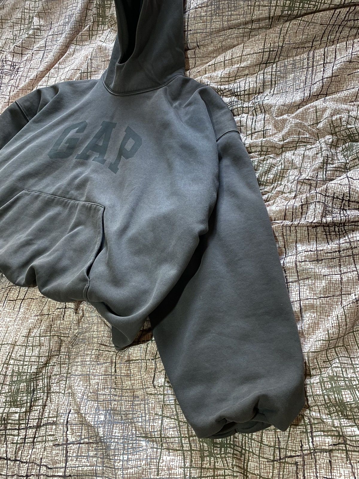 Balenciaga × Gap × Kanye West 🕊️BNWT Yzy Yeezy Gap Balenciaga Dove Gray hoodie Size US L / EU 52-54 / 3 - 24 Thumbnail