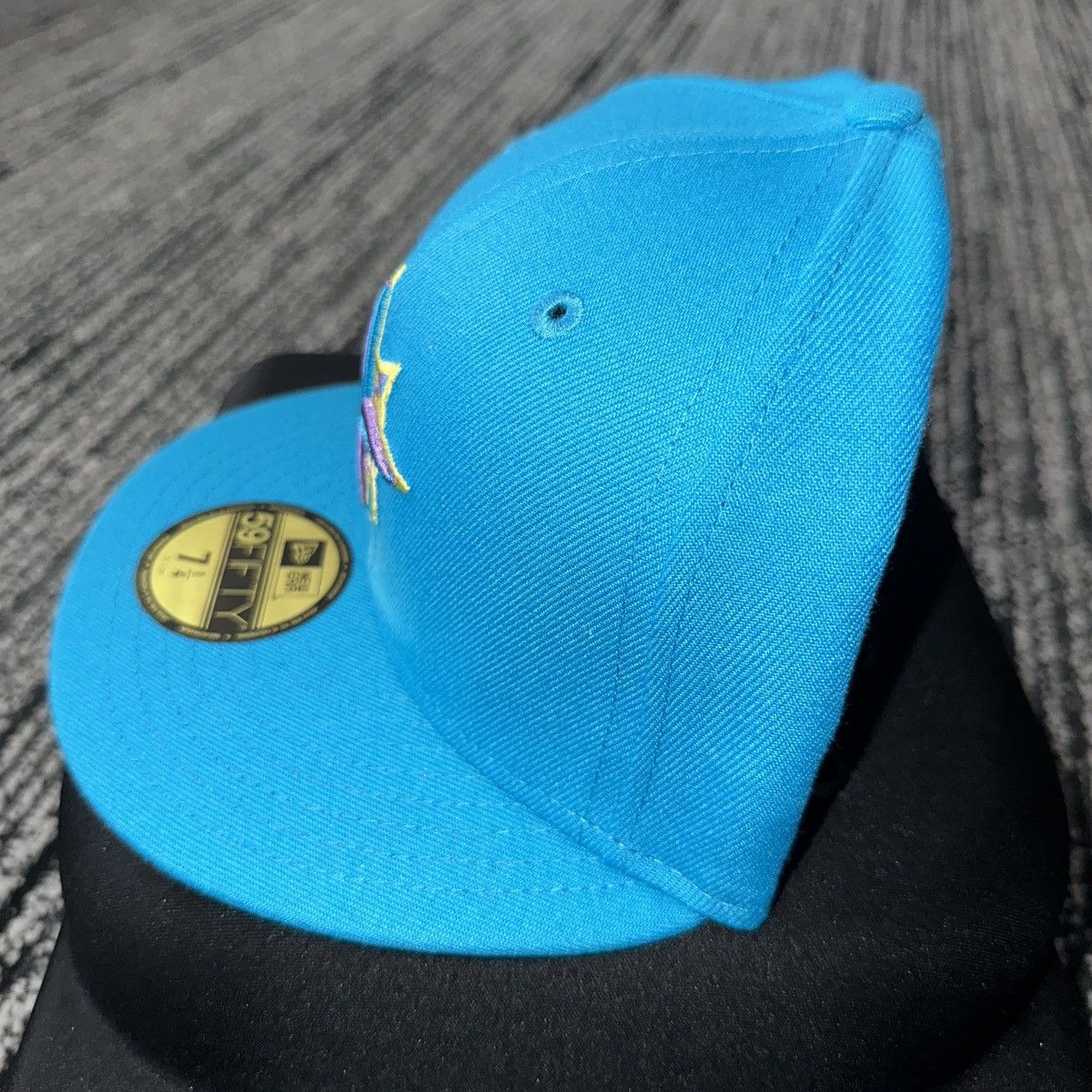 New Era Seattle Mariners Japan Flag Patch 59Fifty size 7 1/4 Size ONE SIZE - 3 Thumbnail