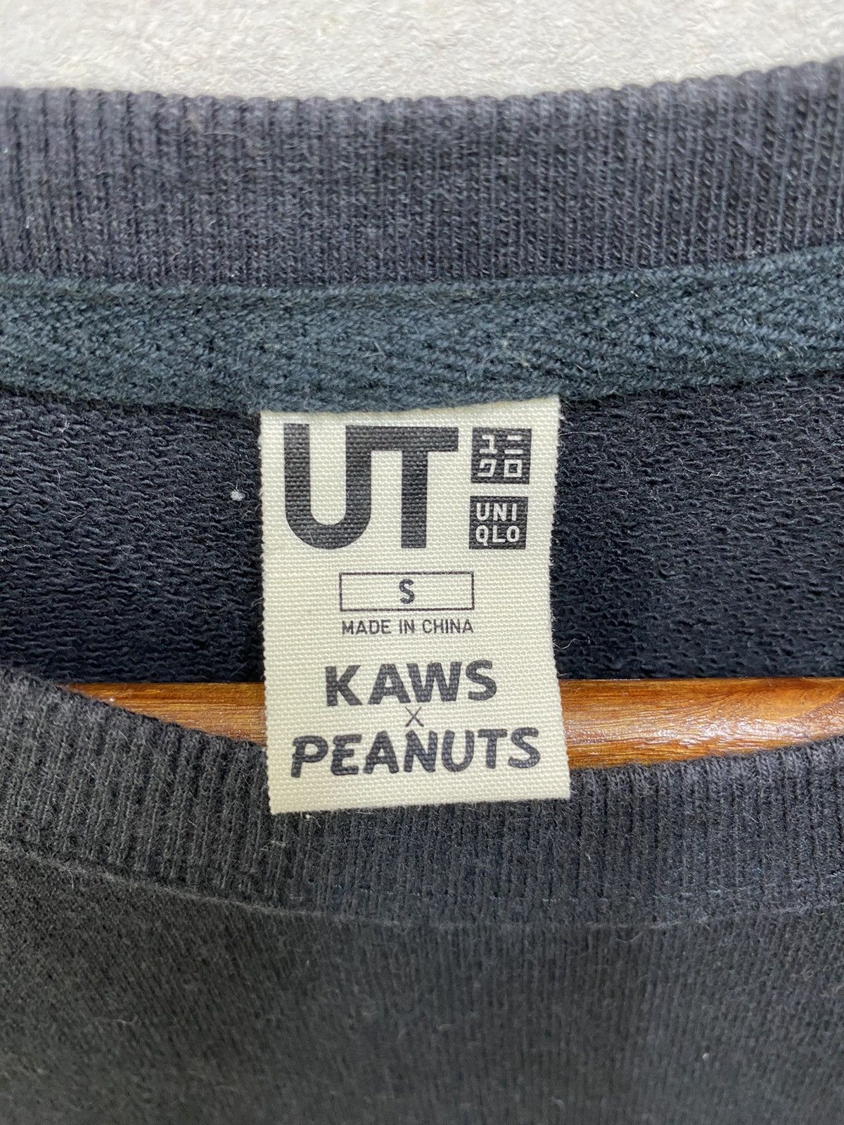 Kaws × Peanuts × Uniqlo Uniqlo X Peanuts X Kaws Sweatshirt Big Logo Crewneck Size S Size US S / EU 44-46 / 1 - 8 Thumbnail