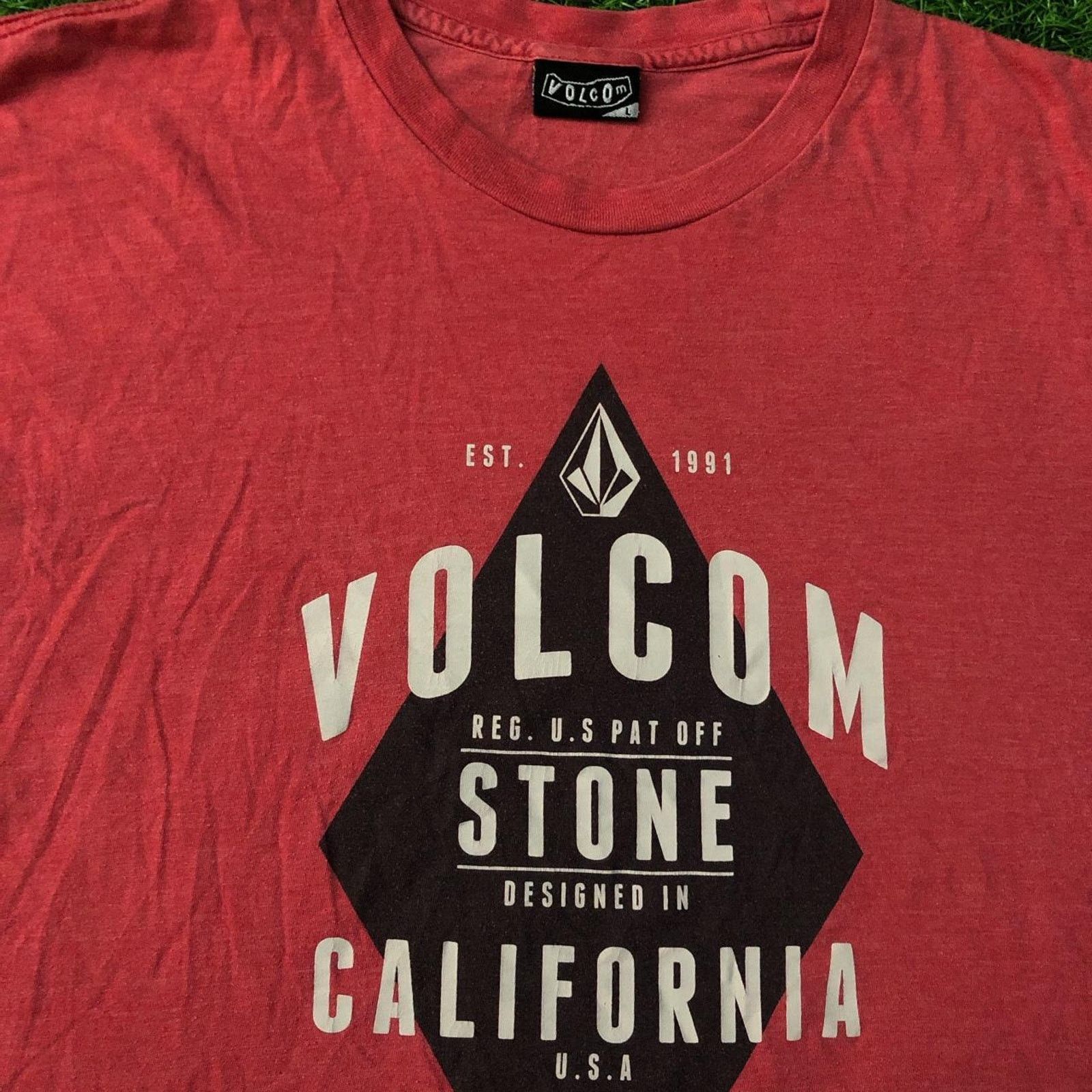 Volcom Red Retro Volcom California Graphic Tee Size US L / EU 52-54 / 3 - 3 Thumbnail