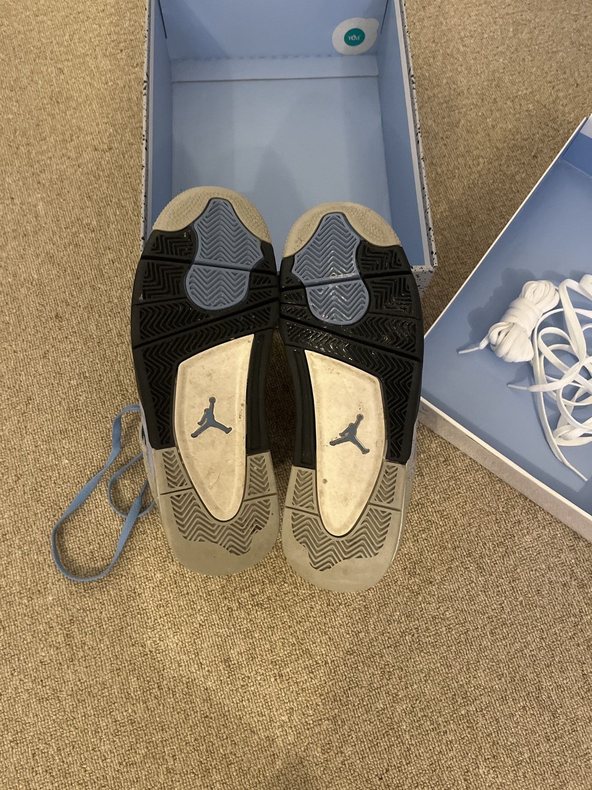 Jordan Brand Air Jordan 4 Retro University Blue OG Box Size 9.5 Used Size US 9.5 / EU 42-43 - 5 Thumbnail