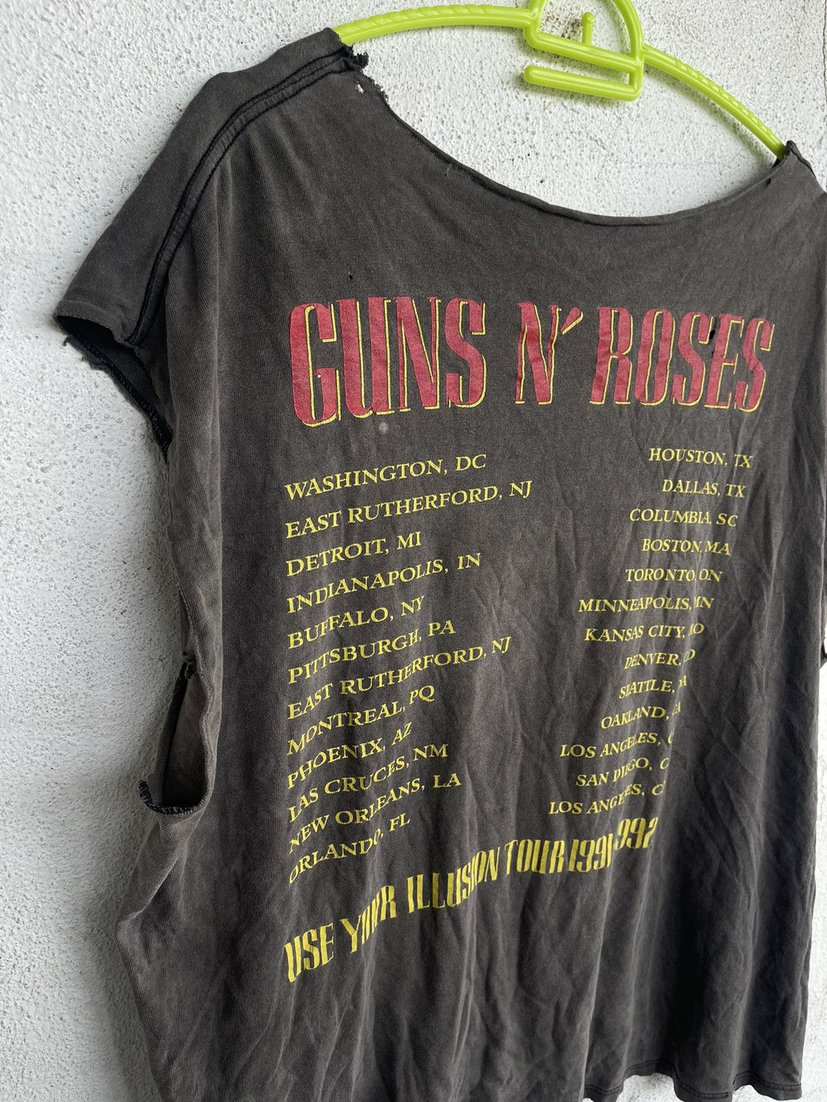 Brockum × Guns N' Roses × Vintage Vtg Gun N Roses Album Use Your Illusion Promo Tees Size US XL / EU 56 / 4 - 6 Thumbnail