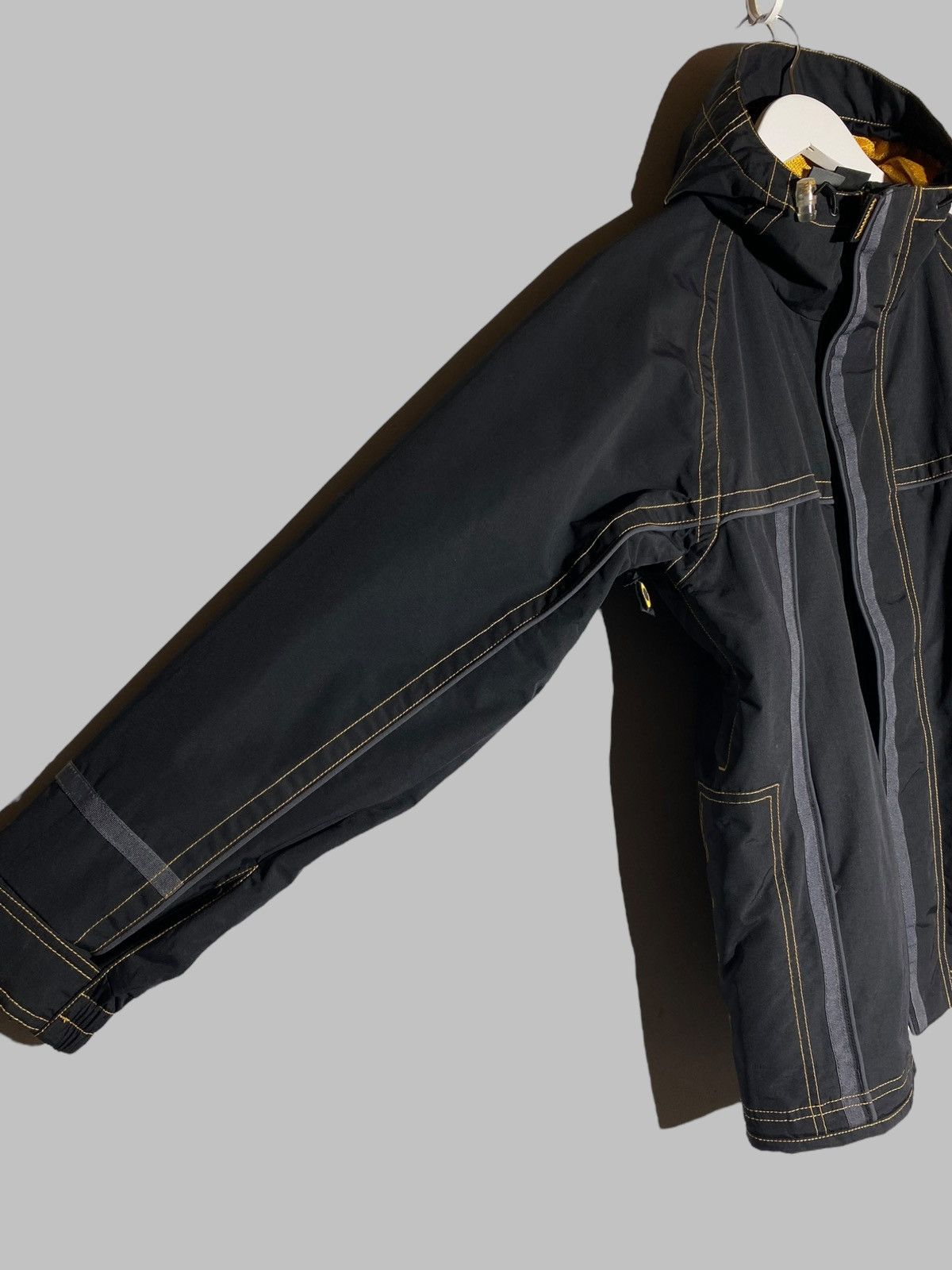 🔥 Y2K OAKLEY SOFTWARE TECH JACKET BLACK YELLOW VIBES