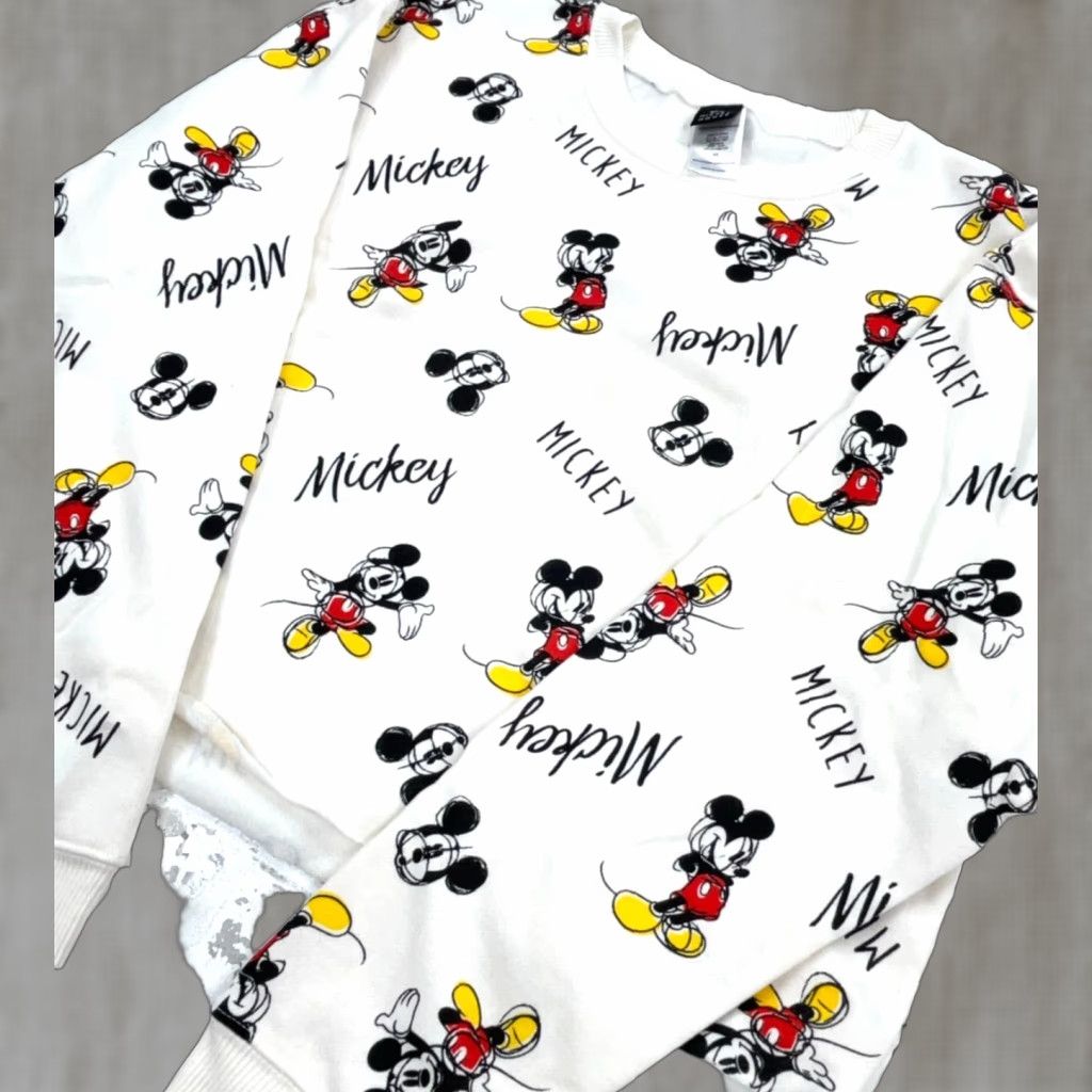 Disney Disney Sweatshirt Women XL White Crew Neck Minnie Mouse Graphic Print Raglan Sleeve Pullover All Seasons Cotton Blend Logo Regular Sweatshirt Womens Size XL / US 12-14 / IT 48-50 - 1 Thumbnail